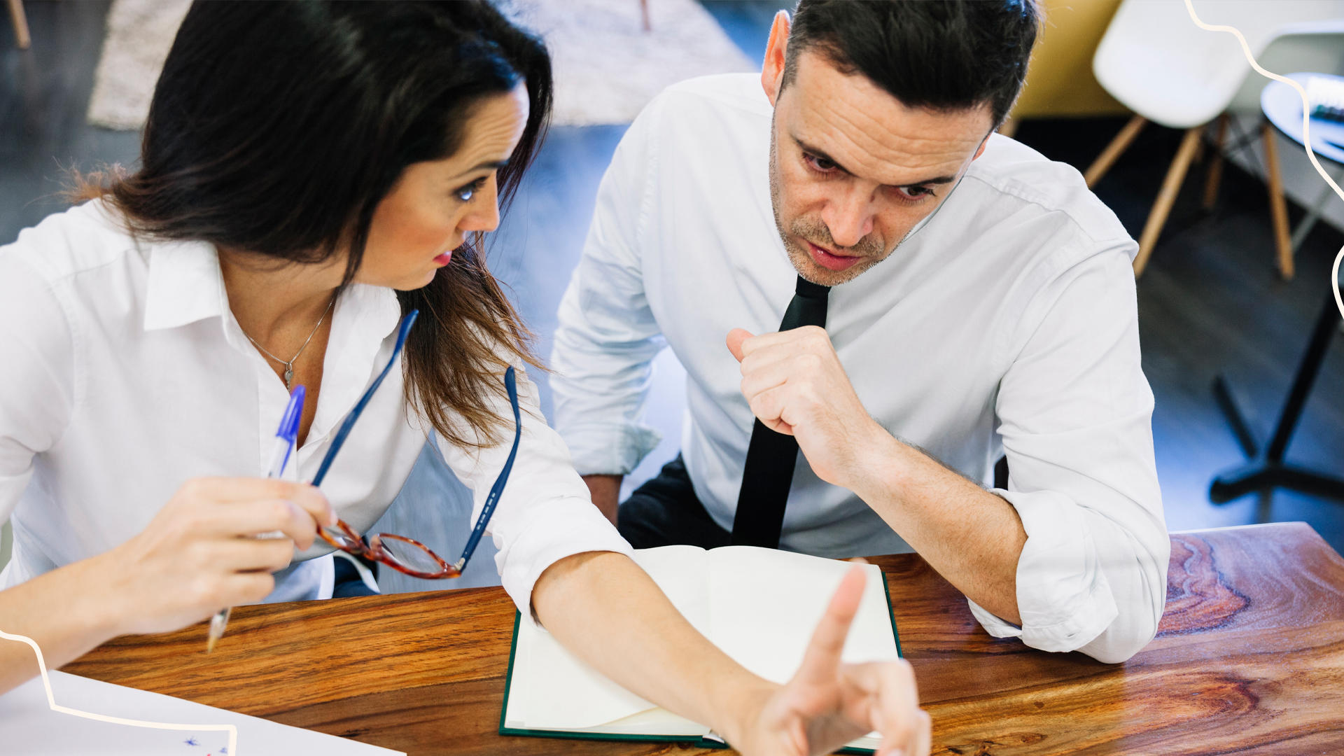 Carreras mejor pagadas en Costa Rica: comparativa con otras profesiones