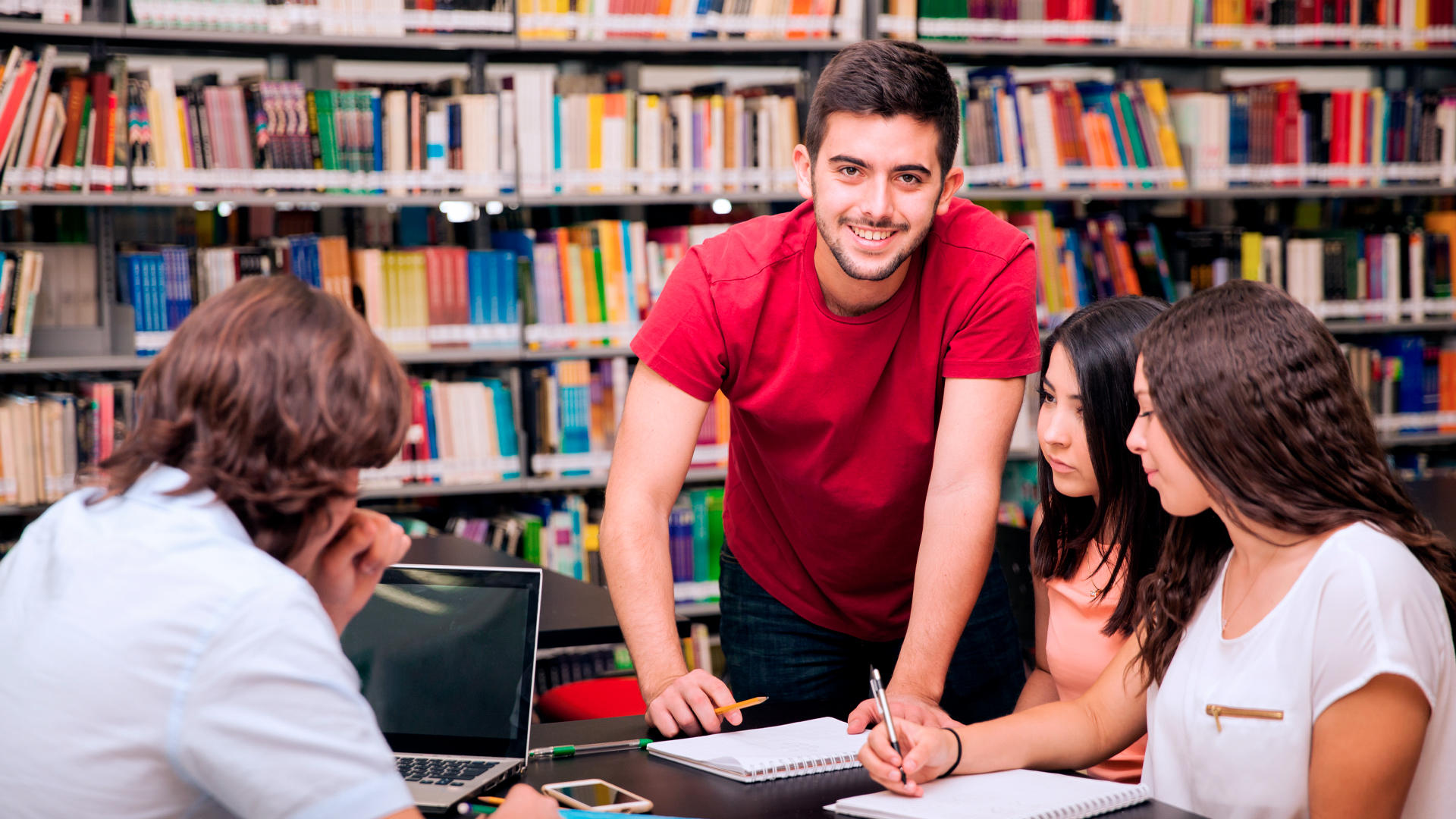 ¿Cuánto gana un profesor de matemáticas en Costa Rica?