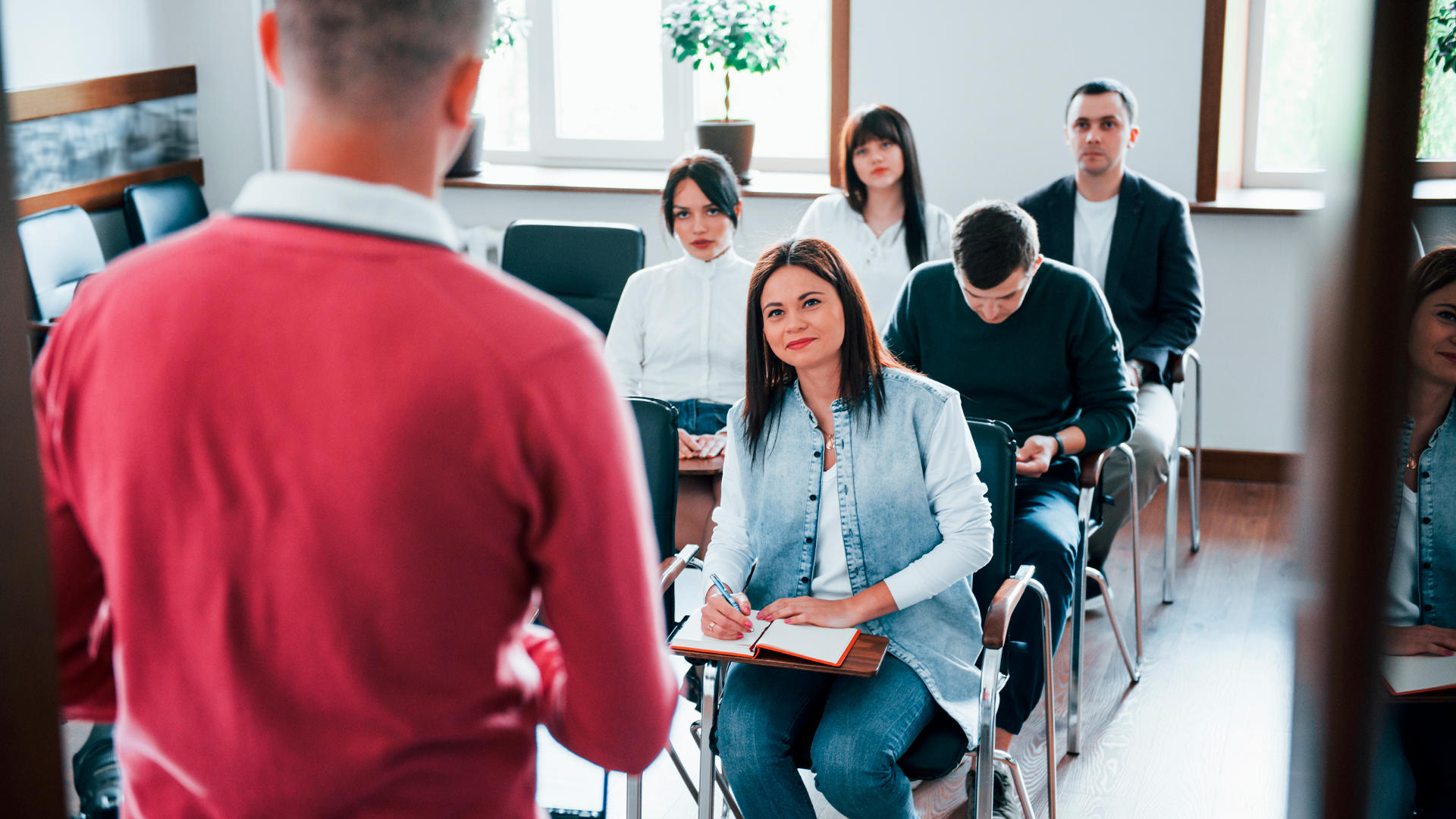 Los salarios de un profesor universitario en Costa Rica.