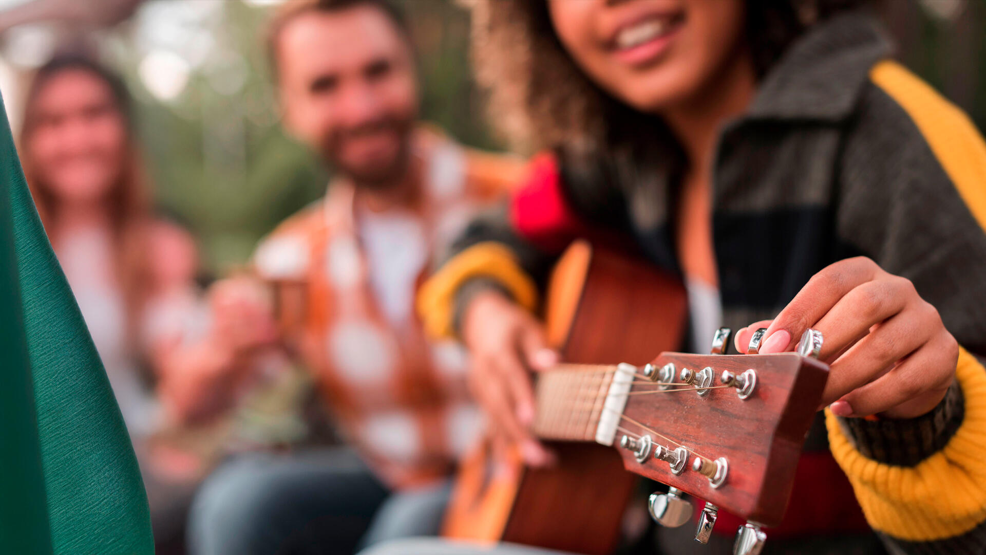 Dónde buscar guitarras baratas en Costa Rica.