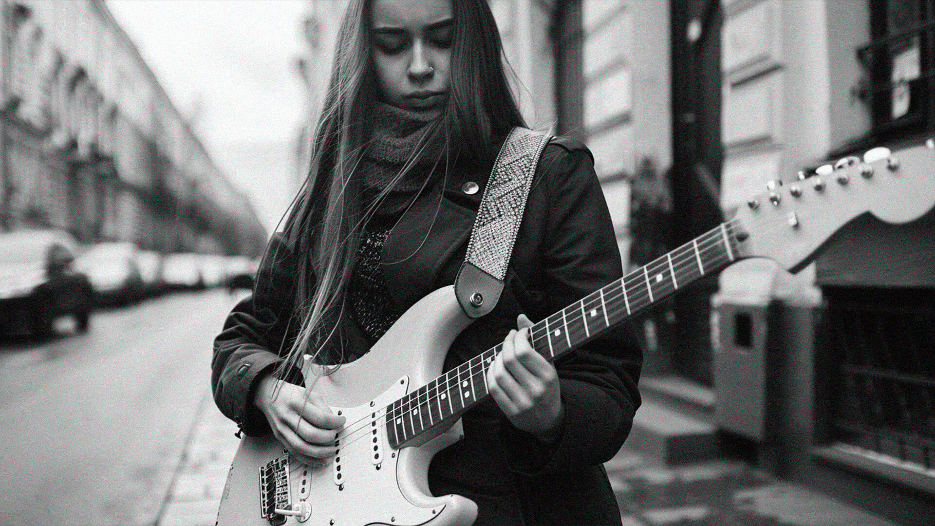 Cómo reducir el costo de una guitarra eléctrica.
