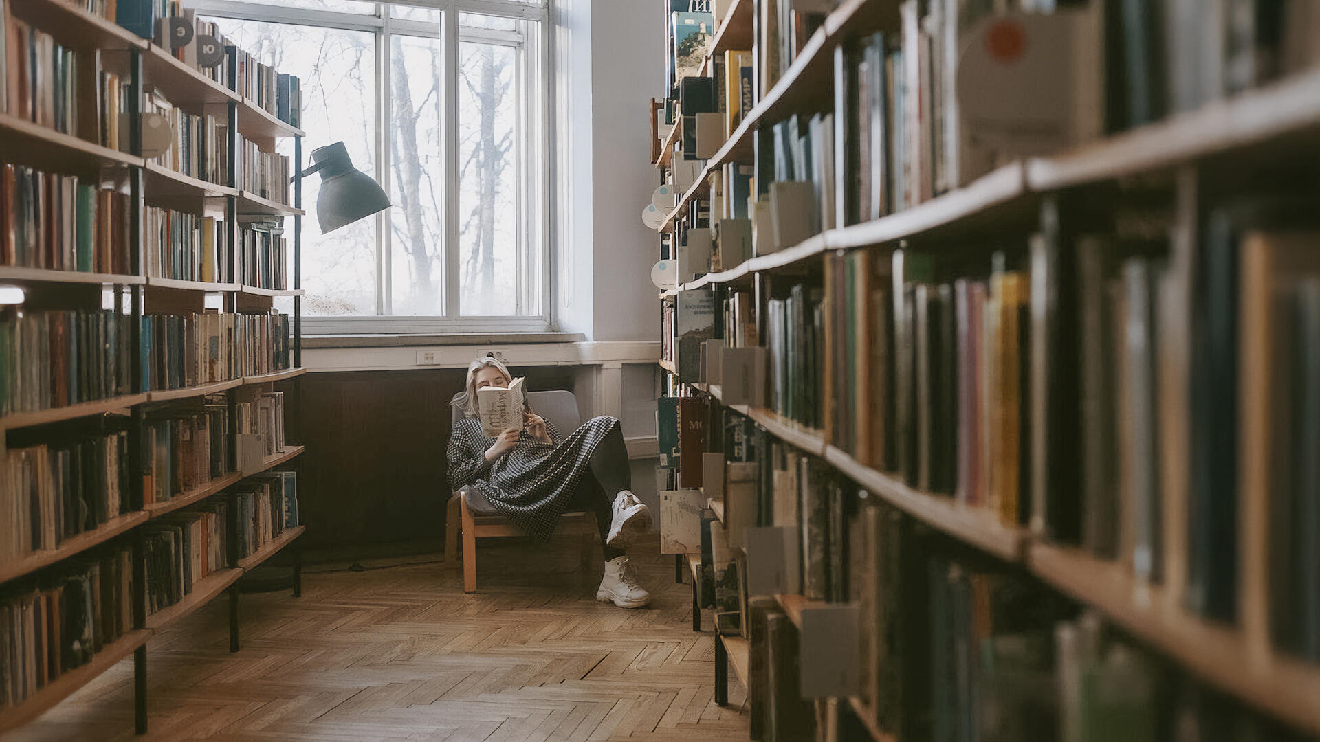 La literatura feminista como espejo de la sociedad.
