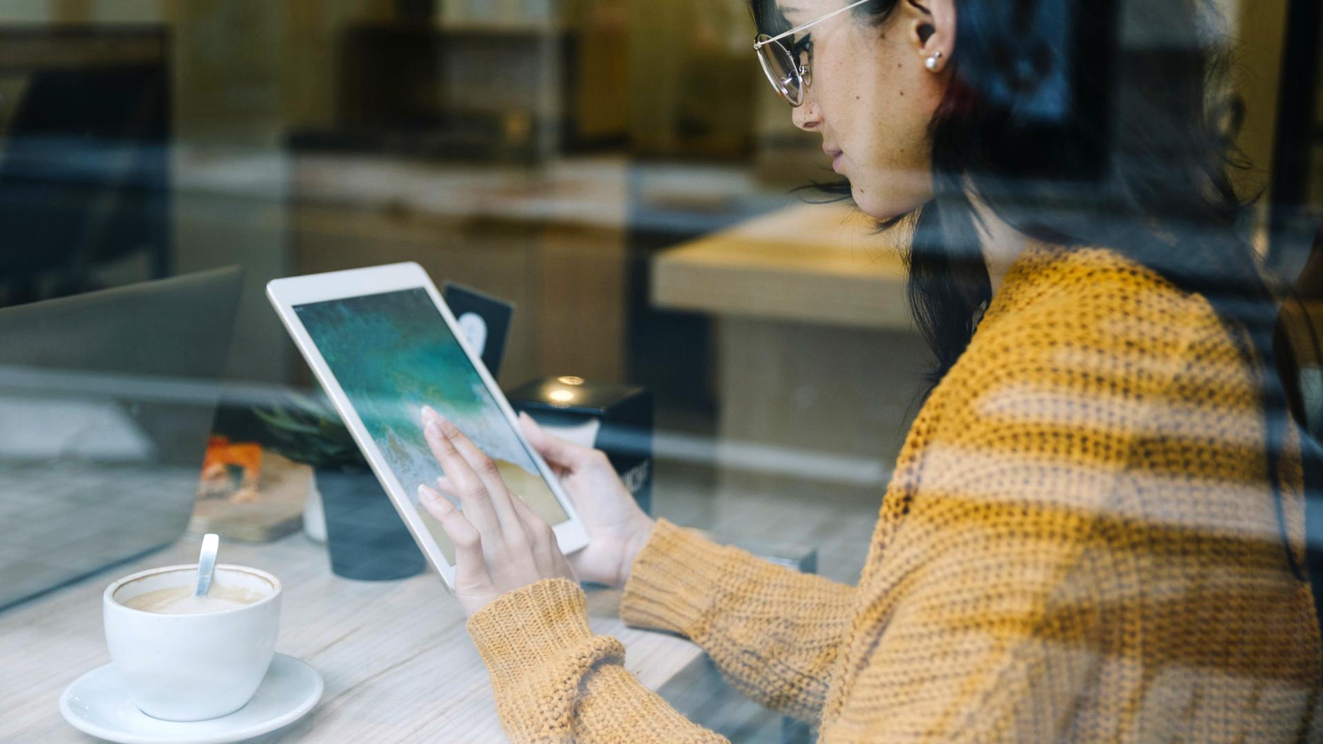 Qué es un chatbot: cómo funciona y por qué está cambiando la forma en que aprendemos y nos comunicamos.