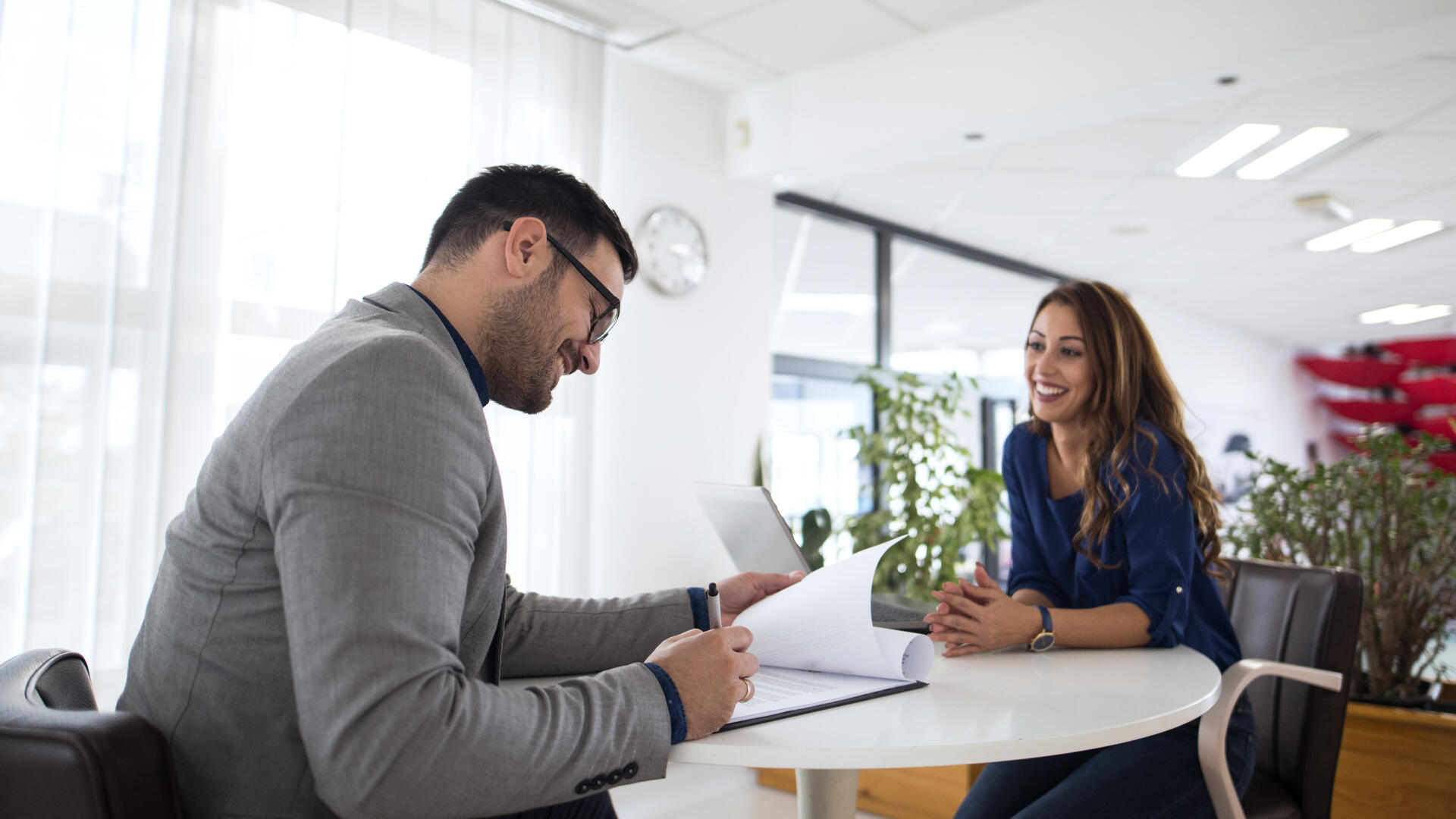 Domina cada etapa del proceso: desde la preparación hasta la entrevista en sí, con estrategias clave para causar una gran impresión.