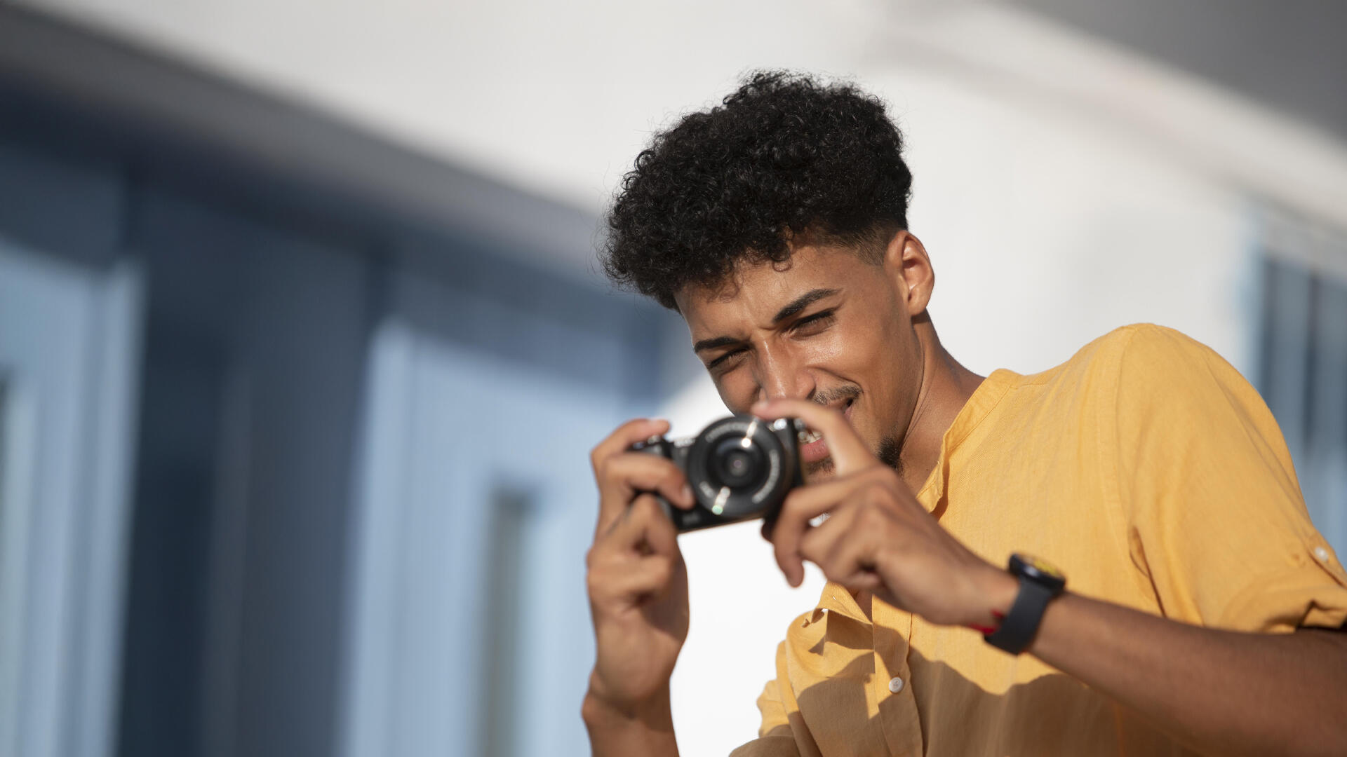 Cómo elegir la camara fotografica profesional perfecta: guía para estudiantes y creadores visuales.