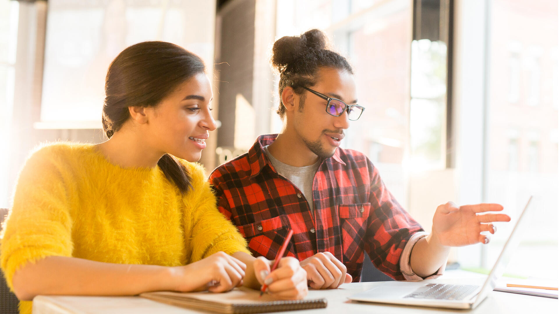 Consejos para hablar español como un nativo: claves para aprender y mejorar tu pronunciación.