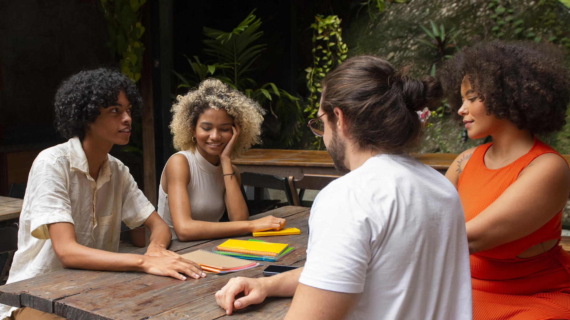 Consejos para aprender español en Costa Rica: aprovecha cada rincón del país.