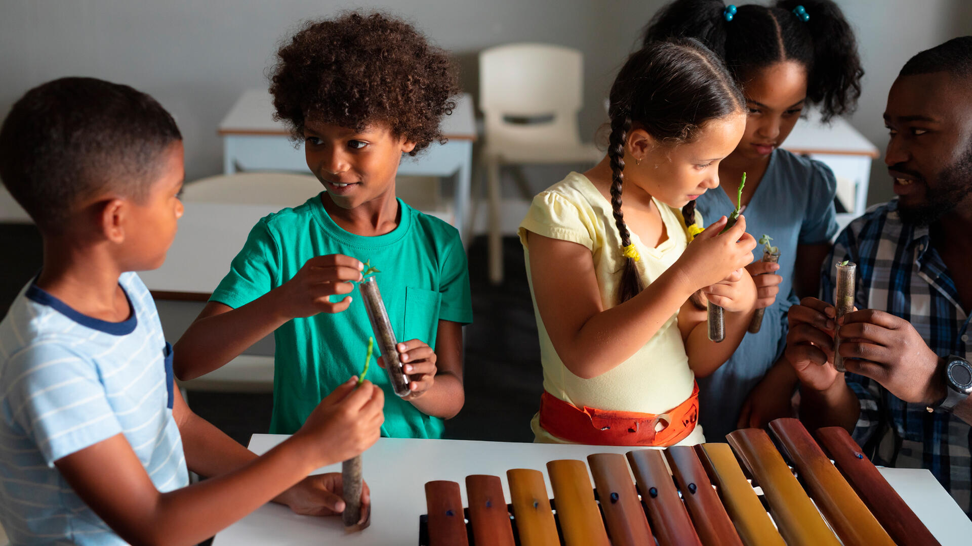 Riqueza tradicional costarricense: aprender a tocar y construir marimba.