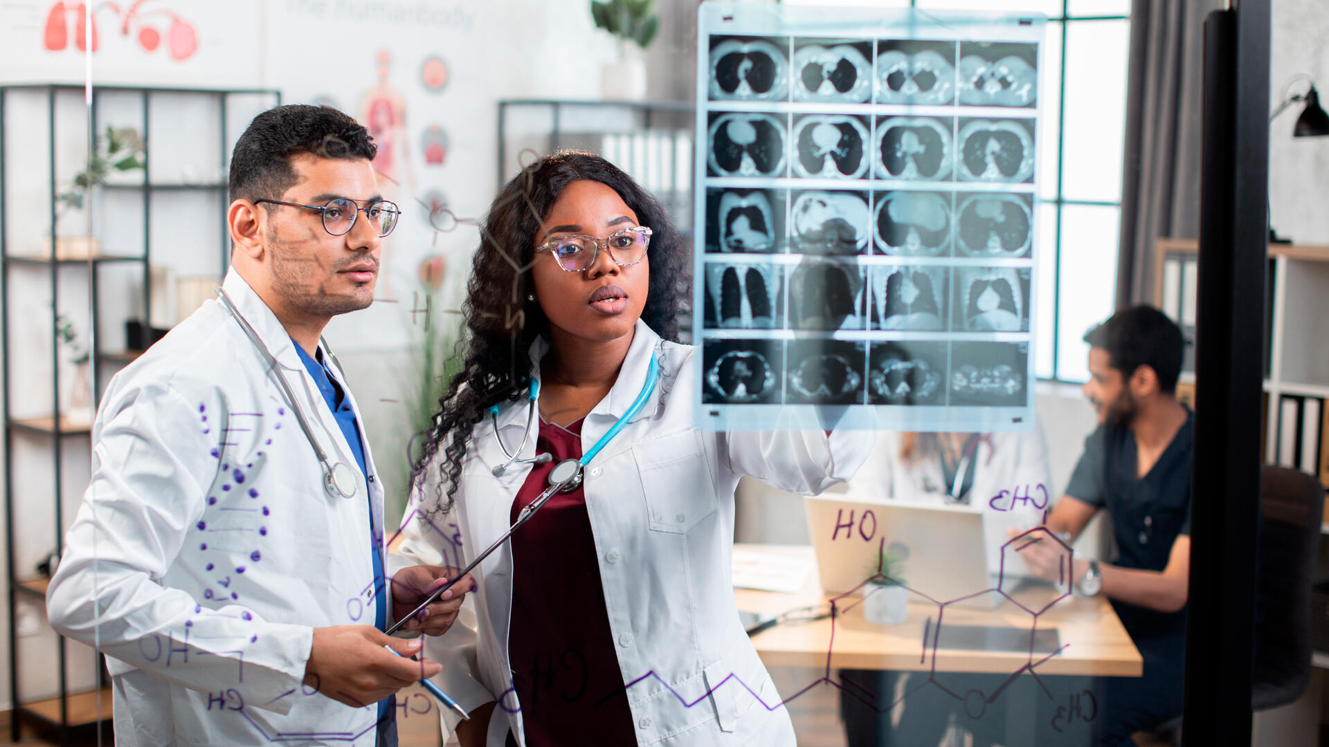 Dónde estudiar medicina en Costa Rica: carreras de medicina acreditadas y cómo verificarlo.