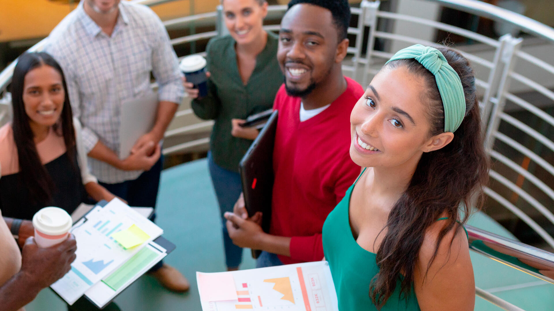 Becas para estudiar medicina en Costa Rica (públicas y privadas).