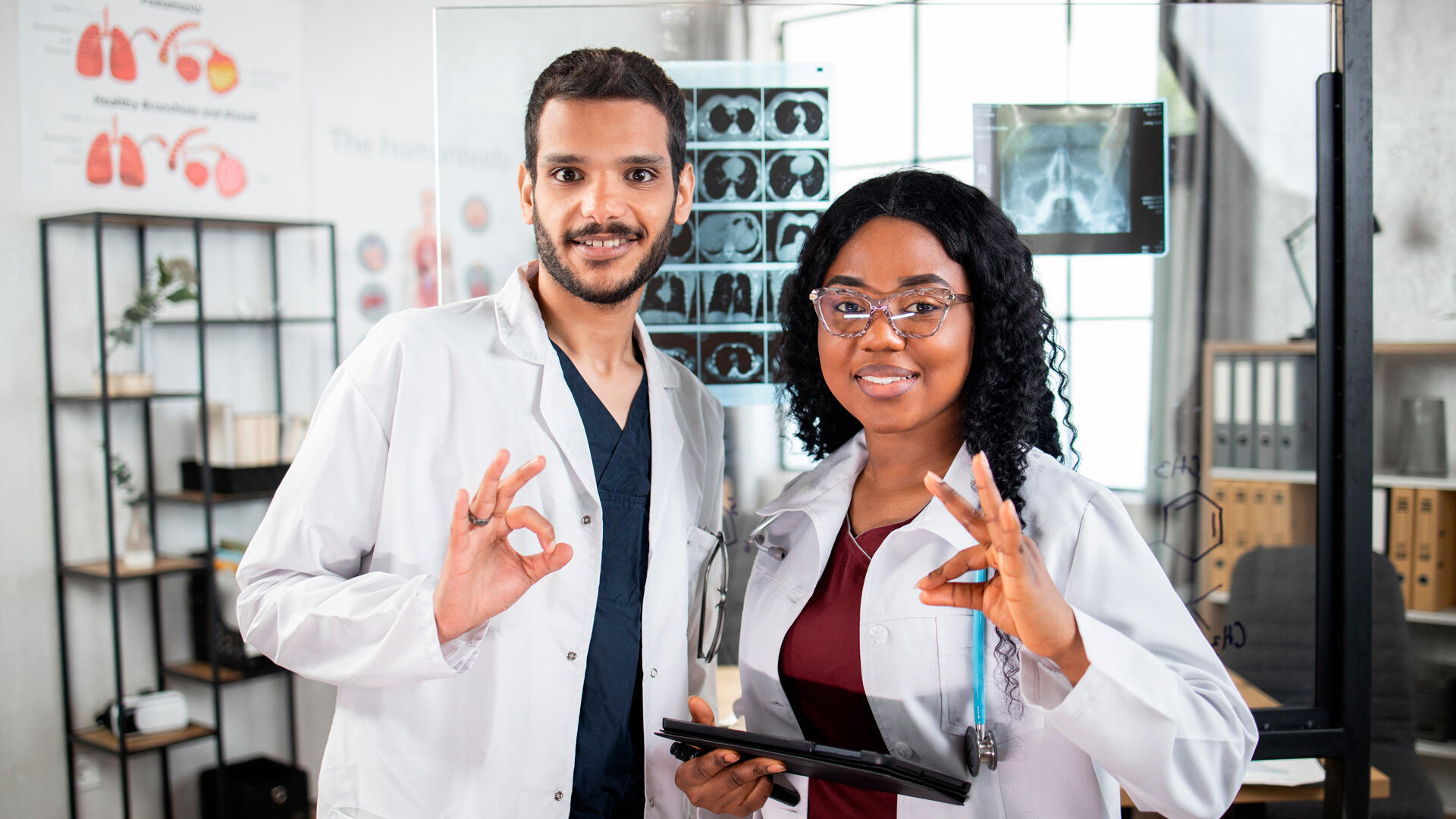 Cuánto cuesta estudiar medicina en Costa Rica: inversión real y factores que influyen en el presupuesto.