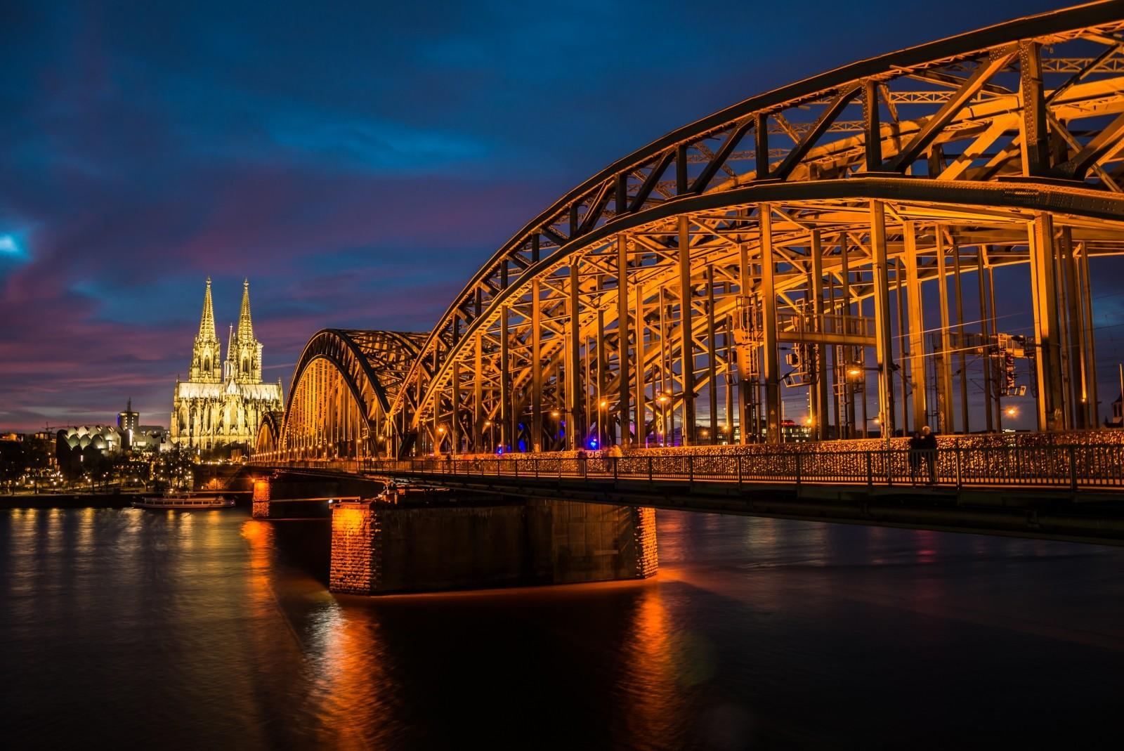Köln hat ein breites Angebot an Nachhilfeschulen.