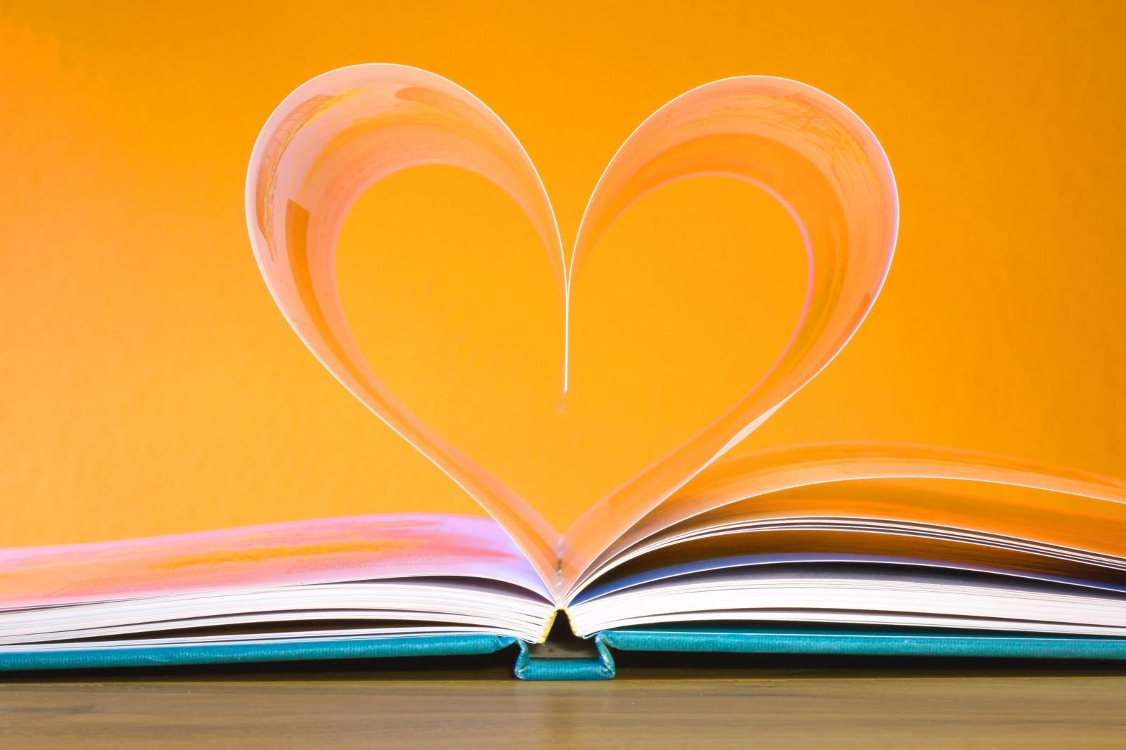 Laptop vs Bücher - Wie viel Zeit sollte man im Internet verbringen?