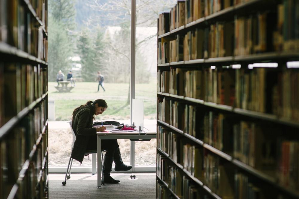 Nachhilfe sollte als Berufserfahrung keinesfalls unterschätzt werden, denn nur durch studieren lernt man wenig Praktisches.