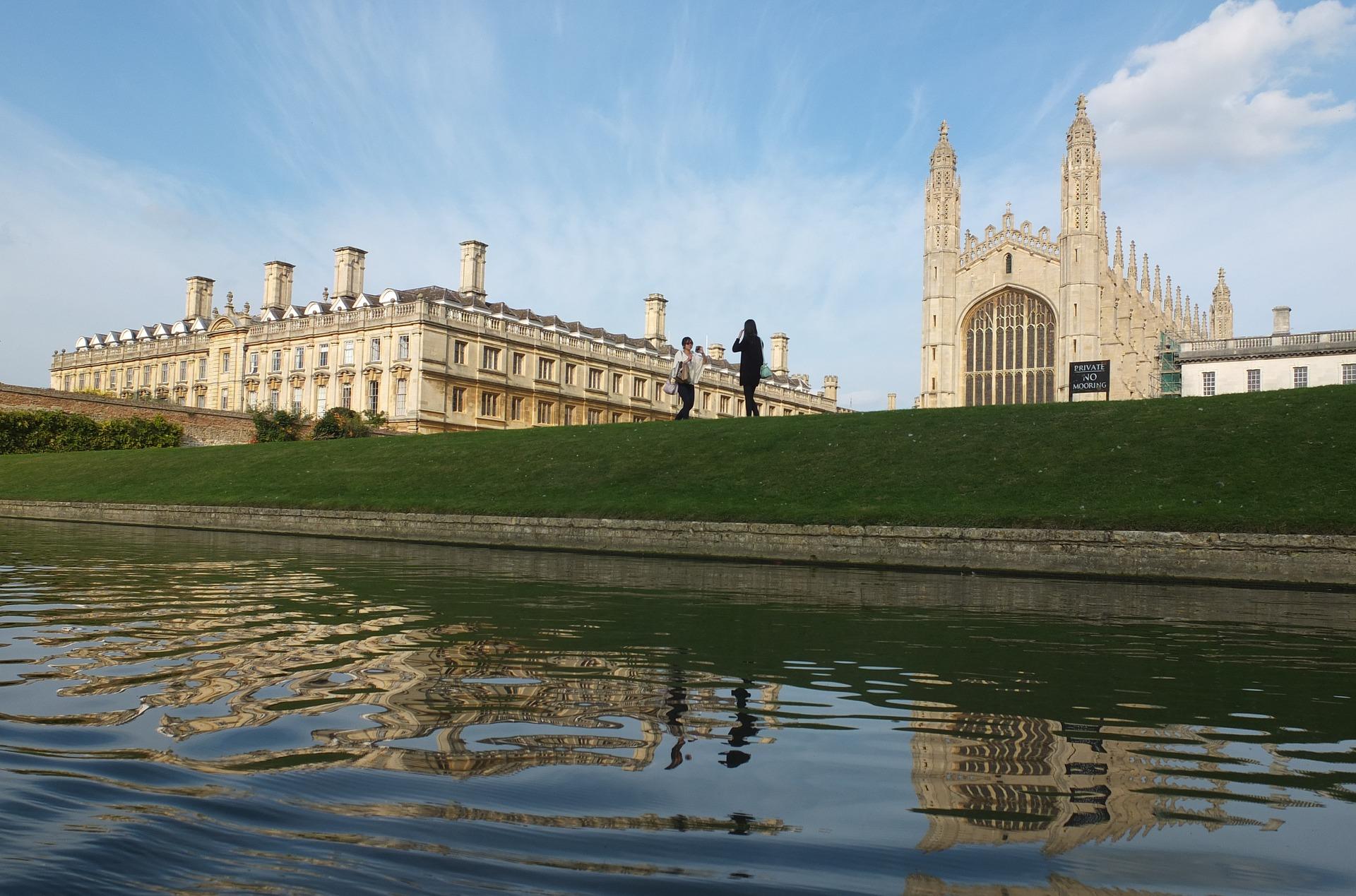 Mit den Tests der Uni Cambridge könnt Ihr Eure Englischkenntnisse nachweisen