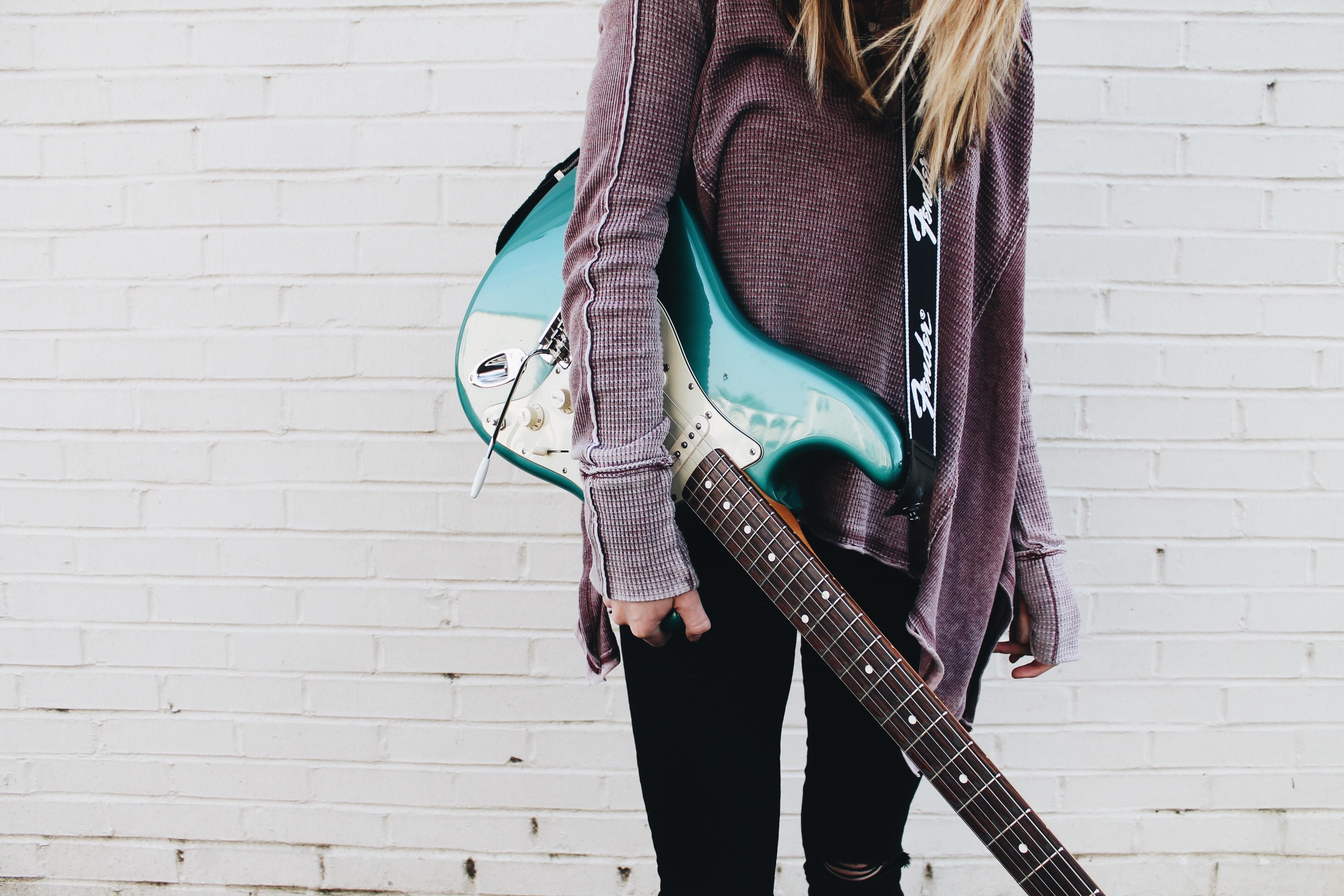 Wie viel Geld sollte ich für den Kauf meiner Gitarre einplanen?