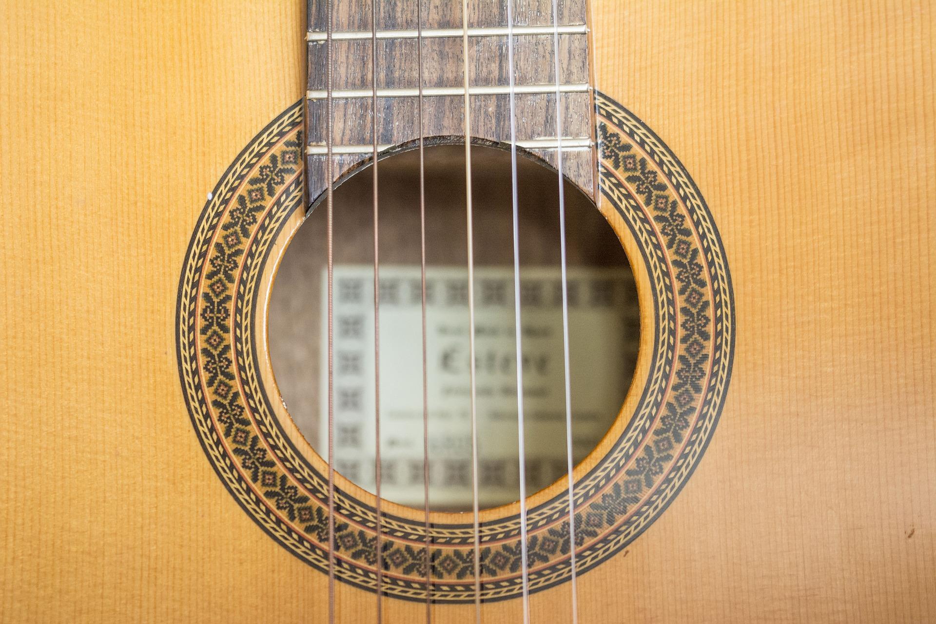 Die Gitarre ist ein Instrument, auf dem man schnell Fortschritte machen kann
