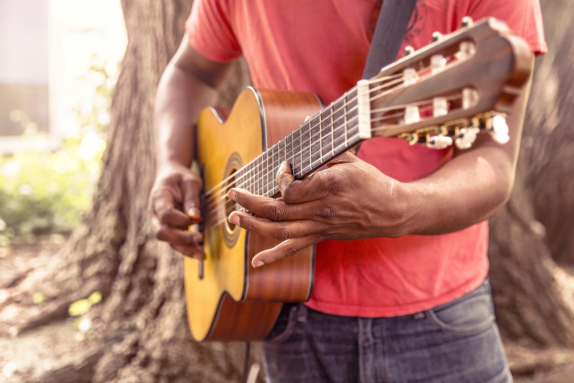 Ihr wollt Gitarre lernen? Wir geben Euch 5 gute Gründe