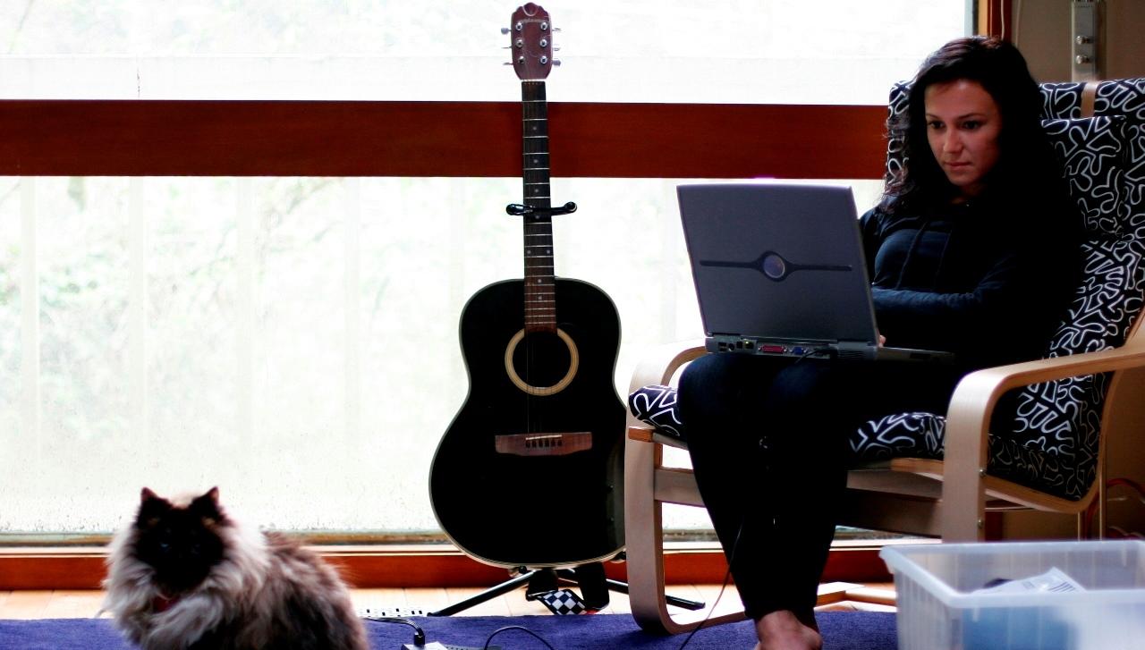 Wie wäre es mit Gitarrenunterricht am PC?