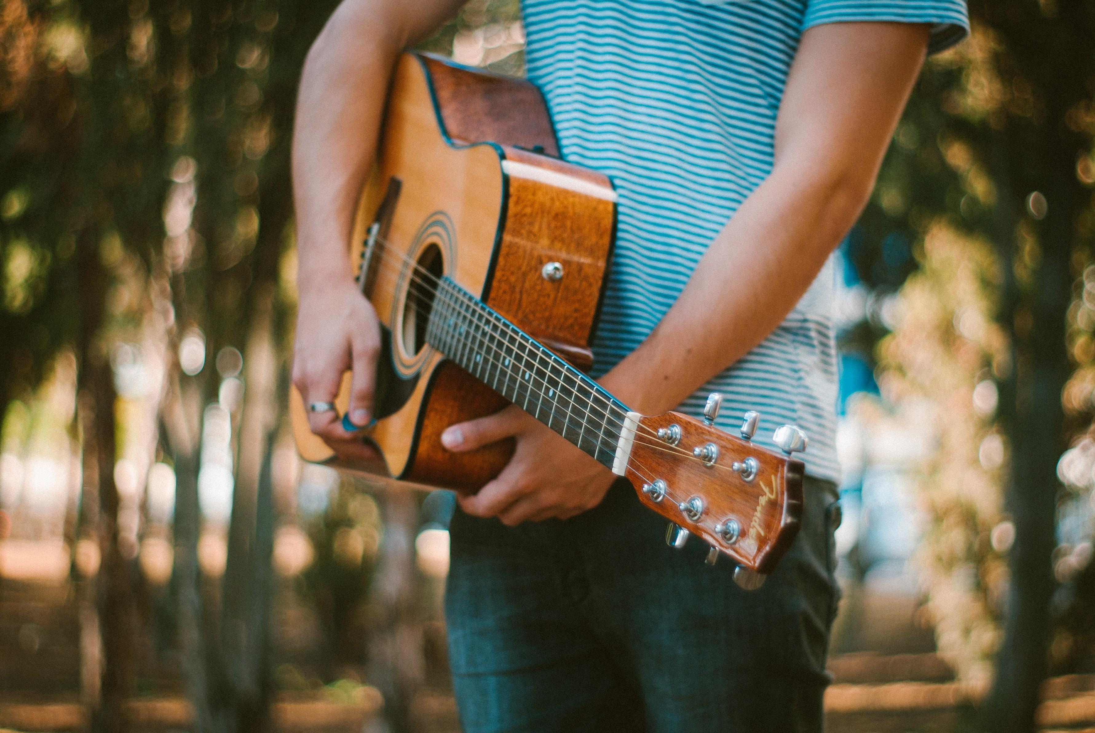 Wann startest Du mit dem Gitarrenunterricht?