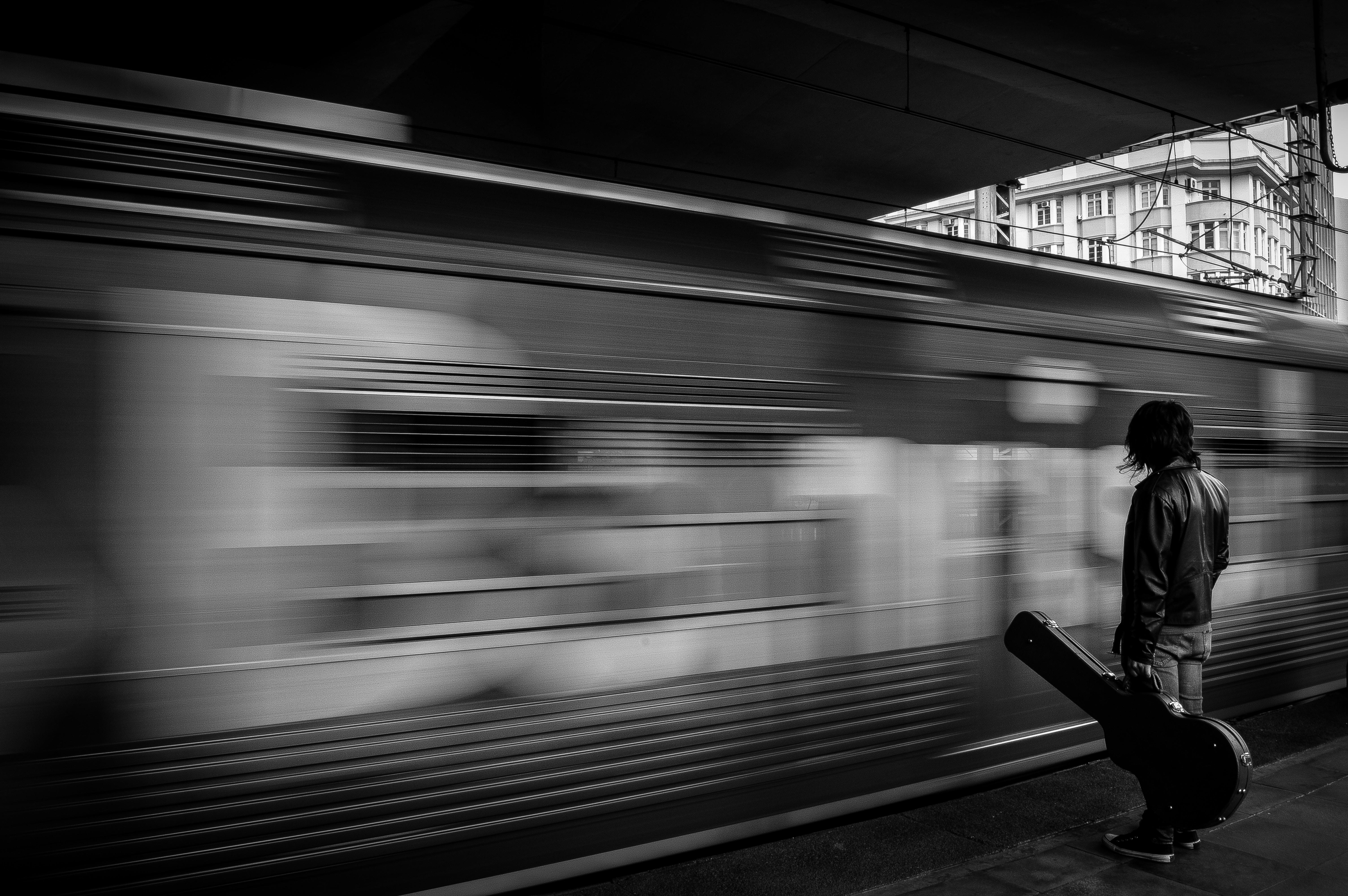 Wer weiß schon, wer einen beim Musizieren in der U-Bahn entdeckt?