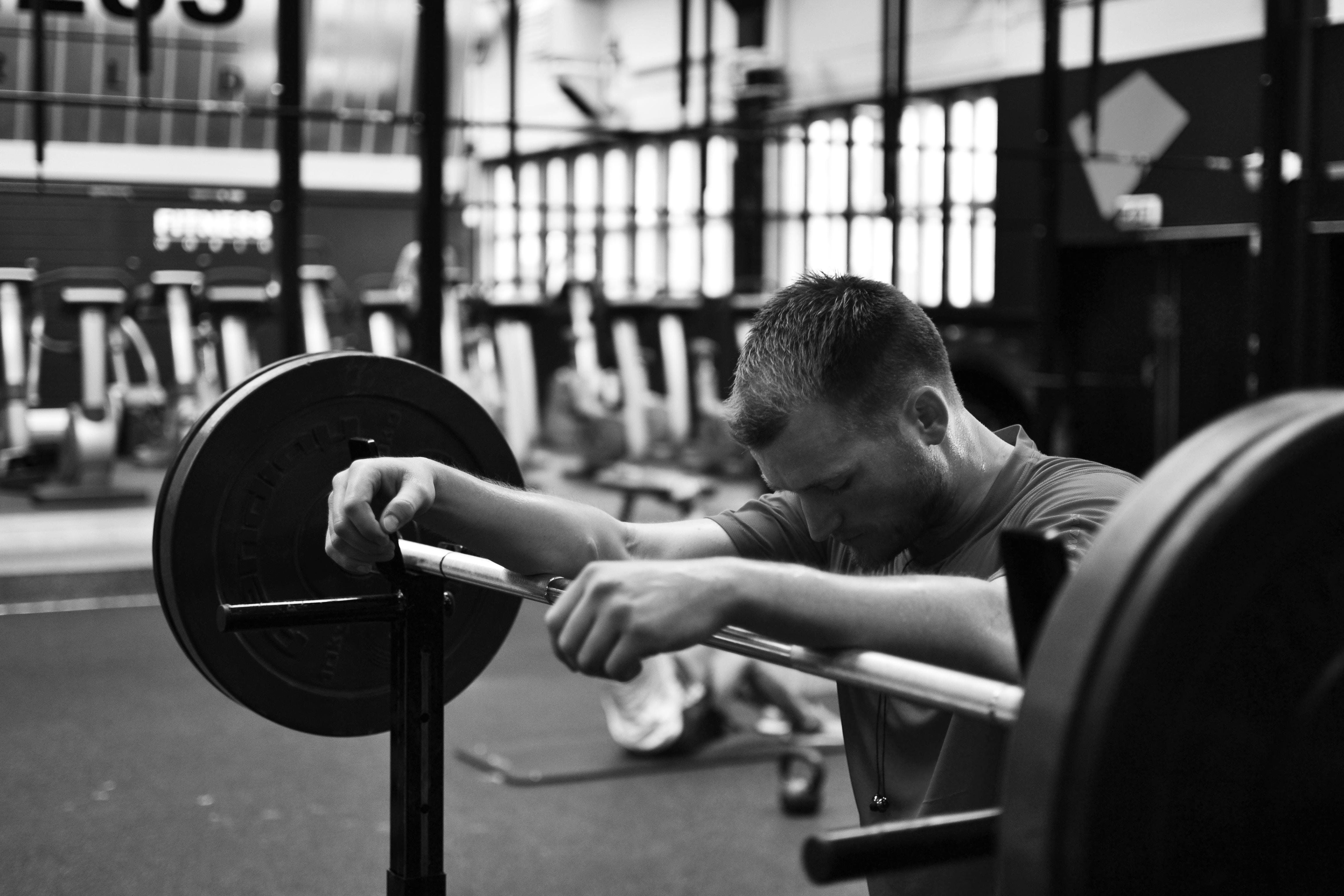 Ein guter Fitness-Trainer kennt die Fitness-Geräte in- und auswending