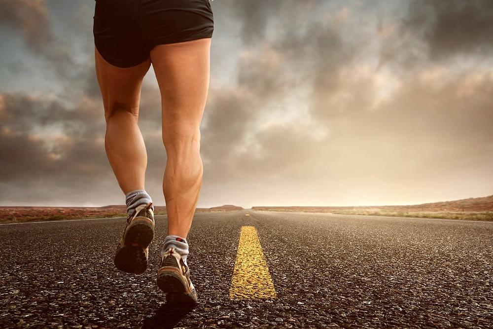 Wie lasst sich der Blutdruck ohne Medikamente senken? Unsere Personal Trainer verraten es Dir!