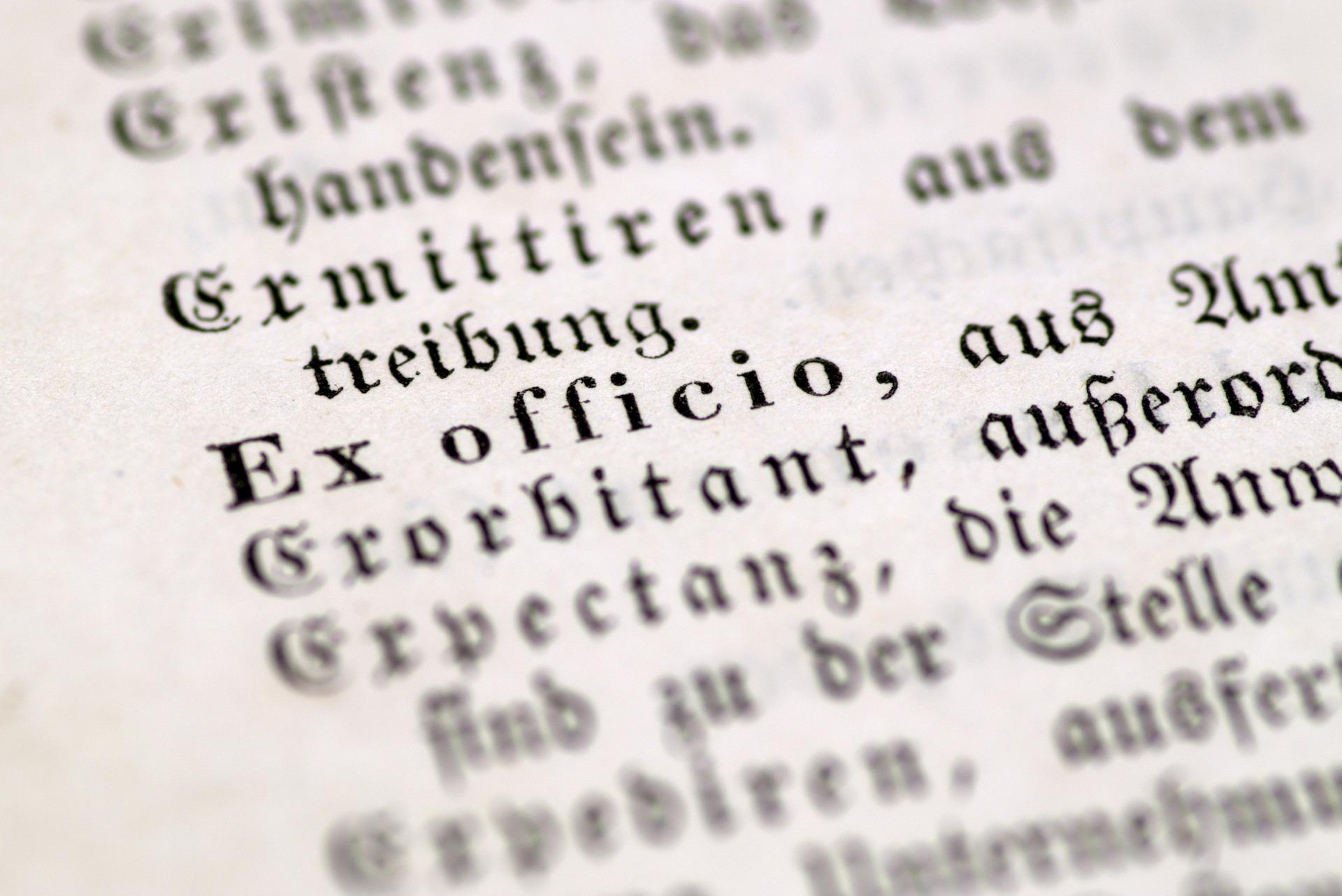 Schriftsprache und gesprochene Sprache sind oftmals zwei sehr unterschiedliche Ausdrucksarten.