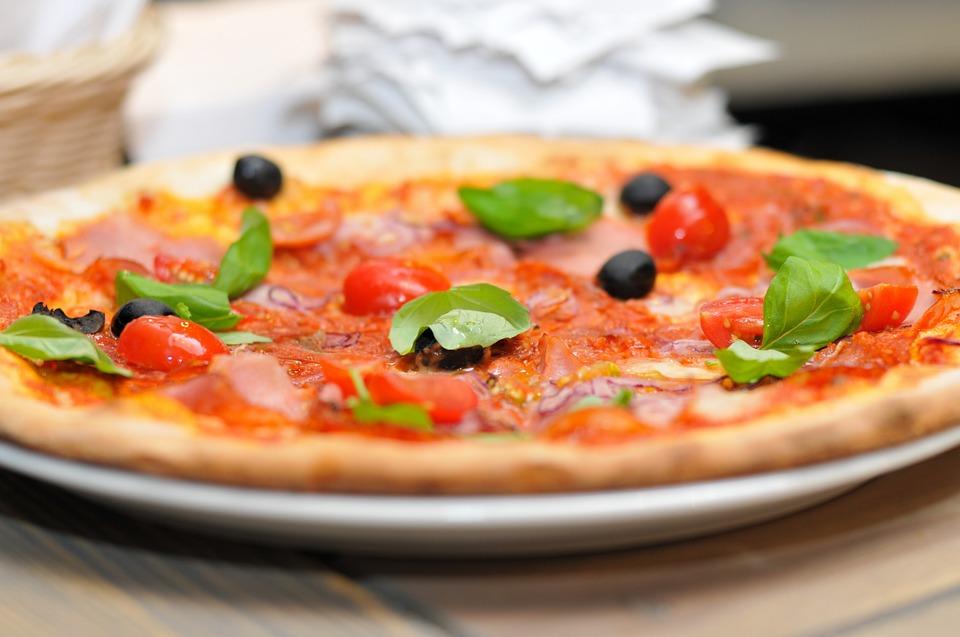 Obwohl Pizza fantastisch schmeckt, ist sie nicht das einzige köstliche Essen iItaliens.