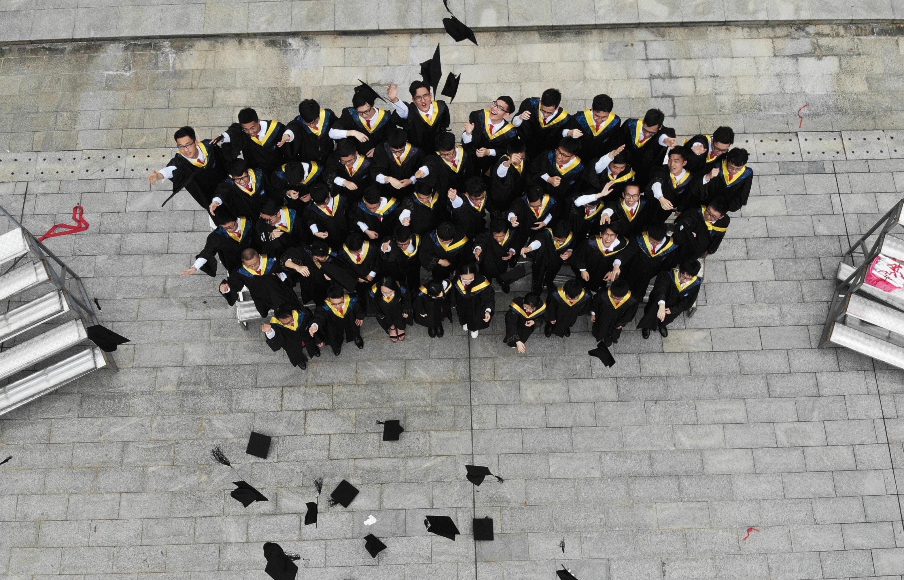 Ein Studium an einer der renommierten Privathochschulen ist in Frankreich ein wichtiges Kriterium für eine erfolgreiche Karriere.