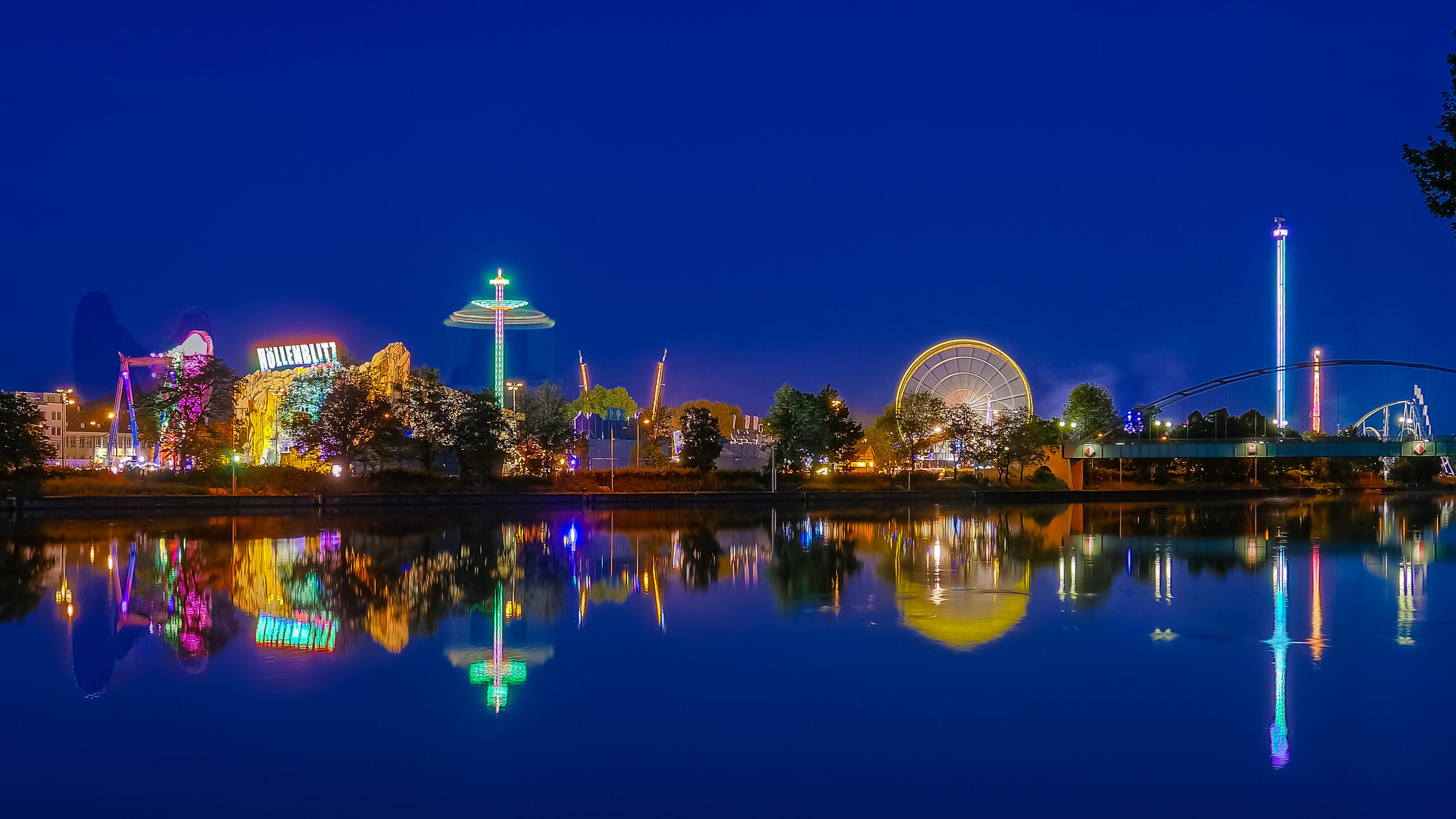 Warst Du schon einmal beim stuttgarter Frühlingsfest an der Neckar?