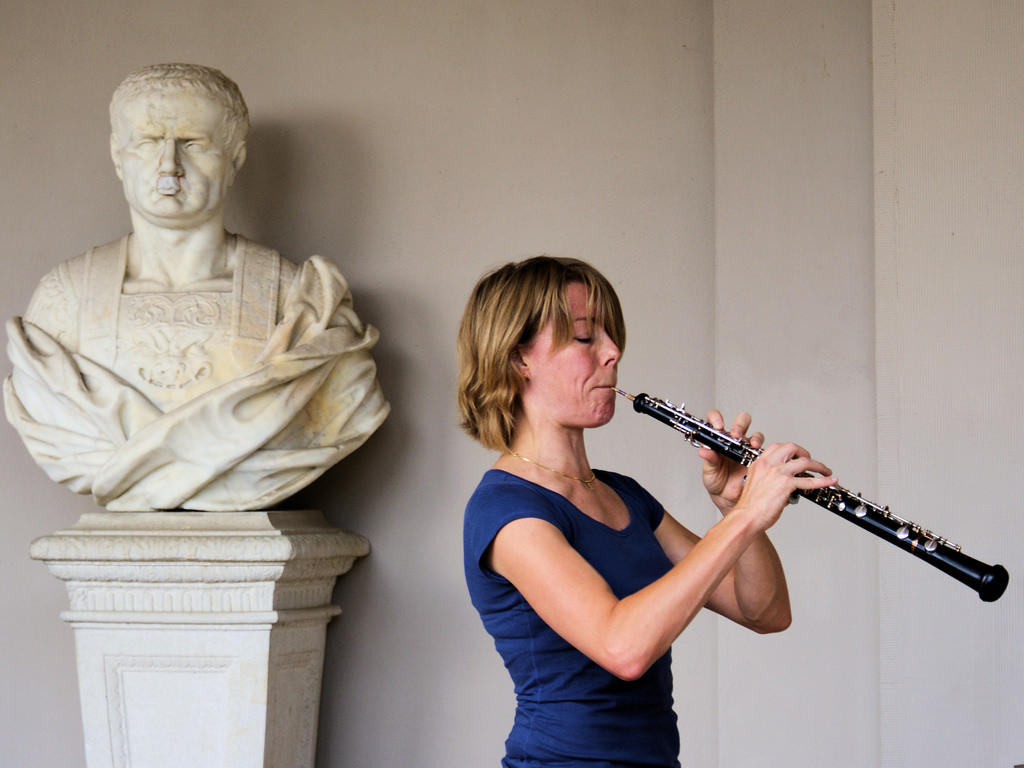 Instrumentenunterricht ergänzt den Gesangsunterricht.