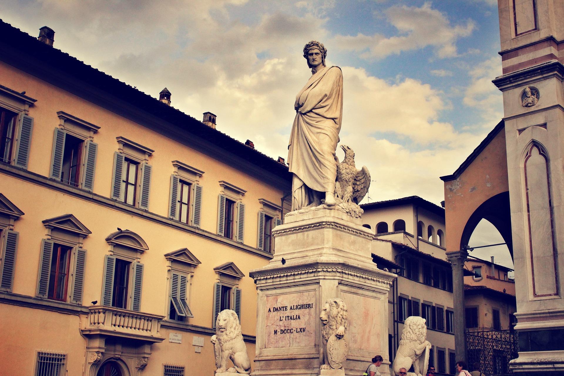 Der Der Dichter Dante Alighieri ist das italienische Äquivalent zu Goethe und Schiller.
