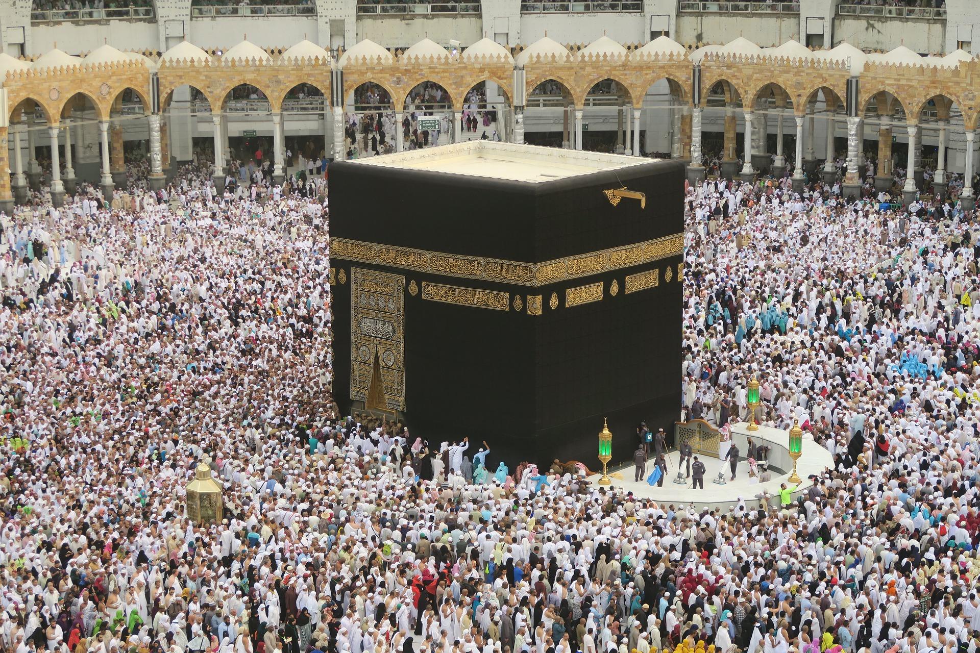 Weißt Du wie oft Pilger um die Kaaba laufen?