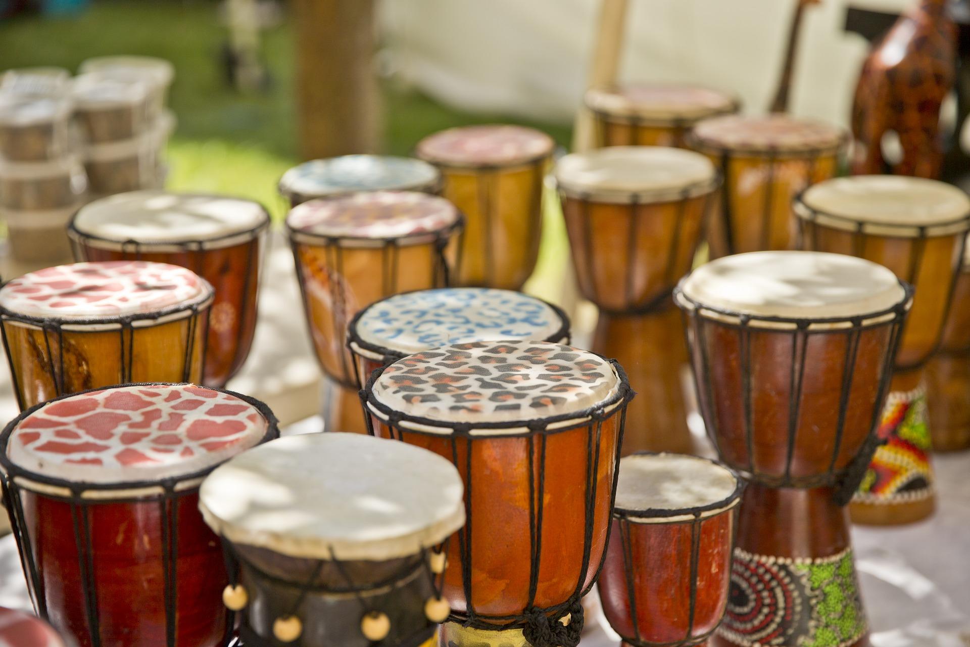 Möchtest Du selbst zu afrikanischen Rhythmen trommeln?
