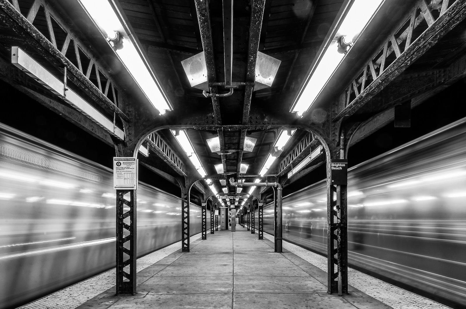 Hast Du schon einmal nachts Schwarzweißfotografie gemacht?