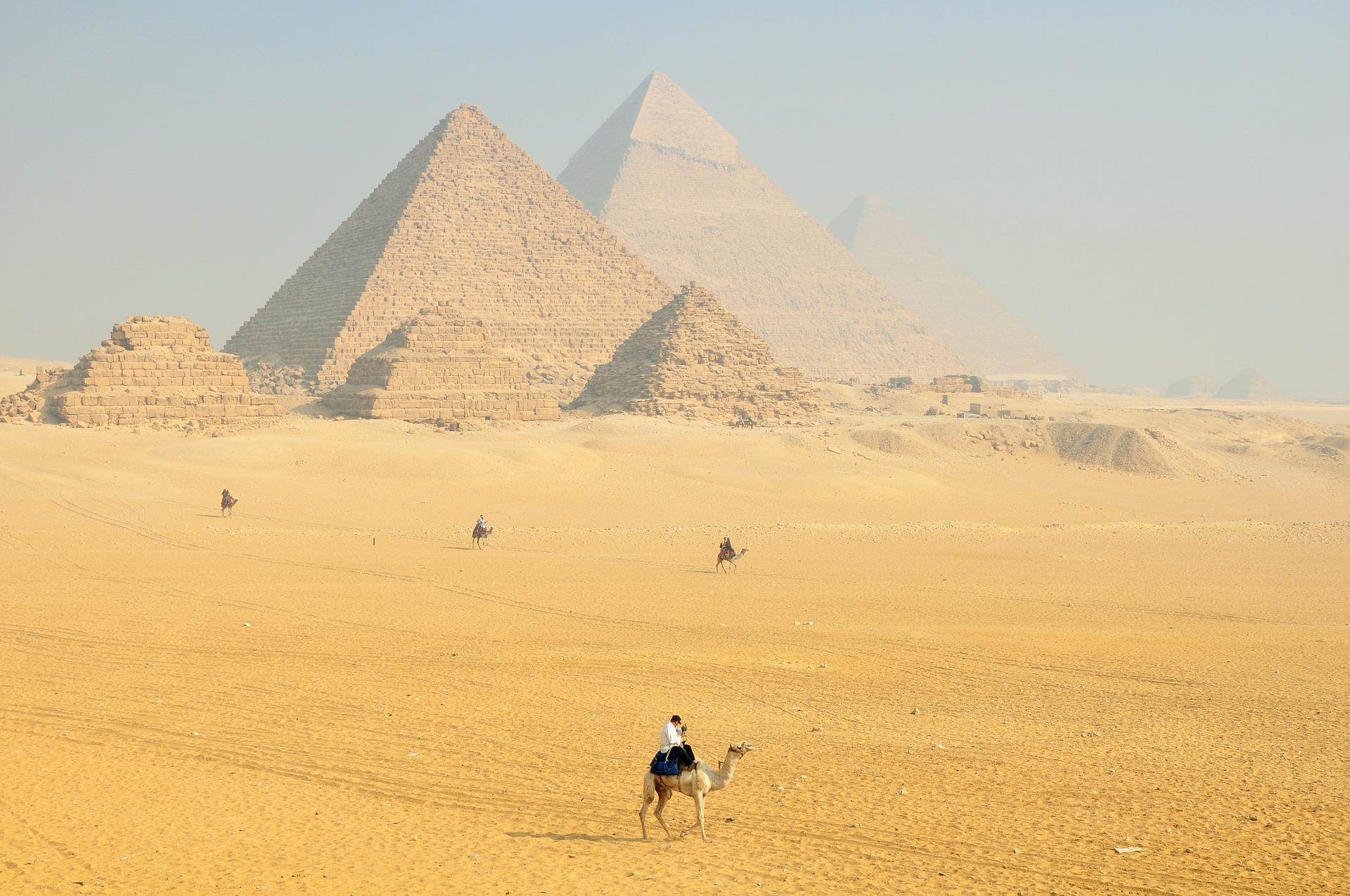 Entdecke hier die schönsten Denkmäler der arabischen Welt.