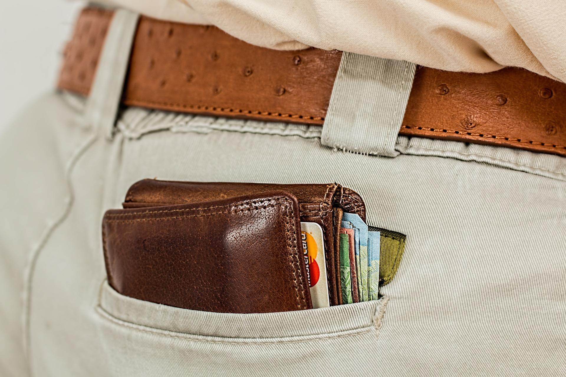 Mit Online-Unterricht spart Ihr viel Geld