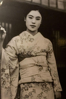 Ein Bild der Onsen-Geisha Matsuei