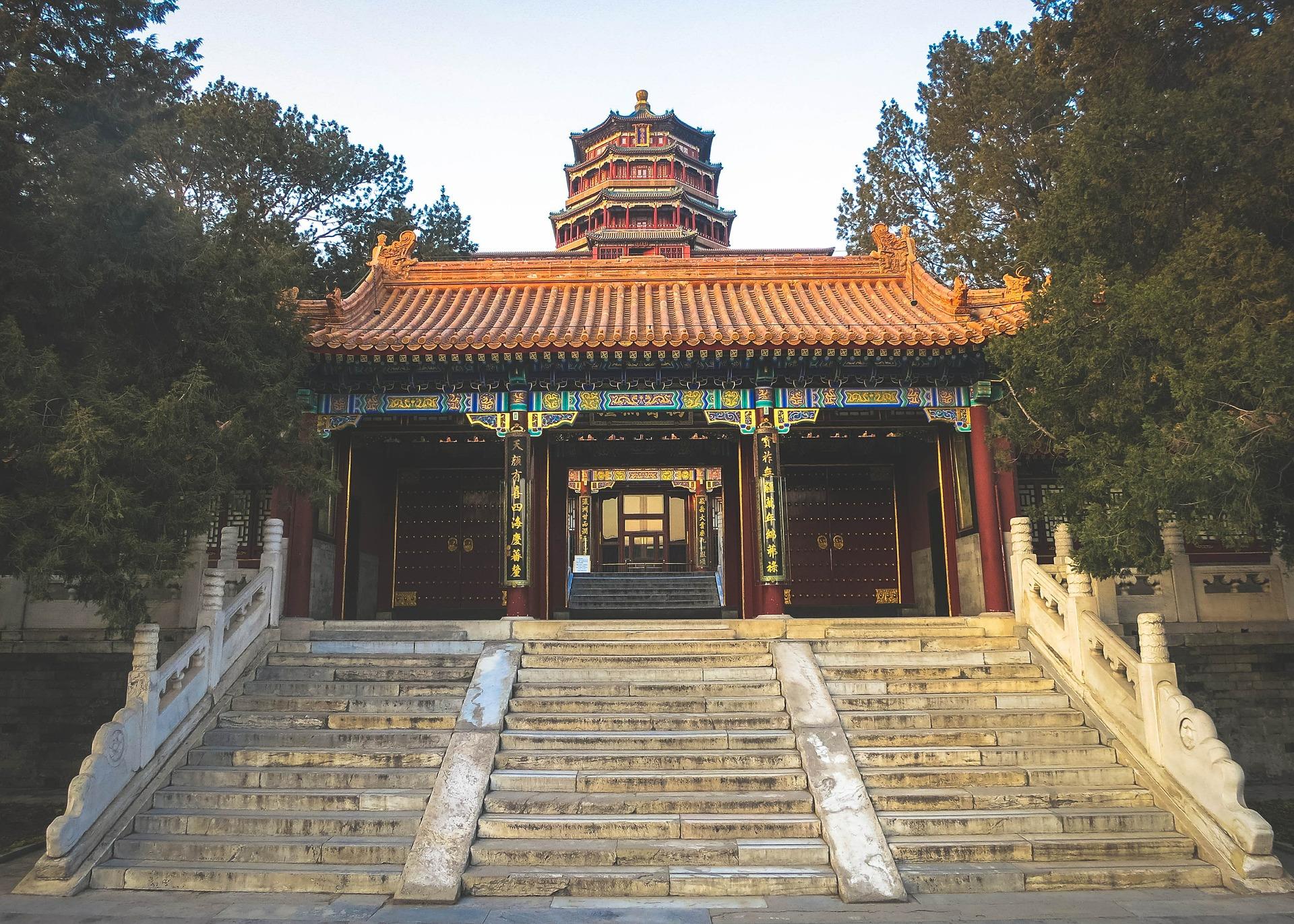 Bist Du schon einmal in einen chinesischen Tempel gegangen?