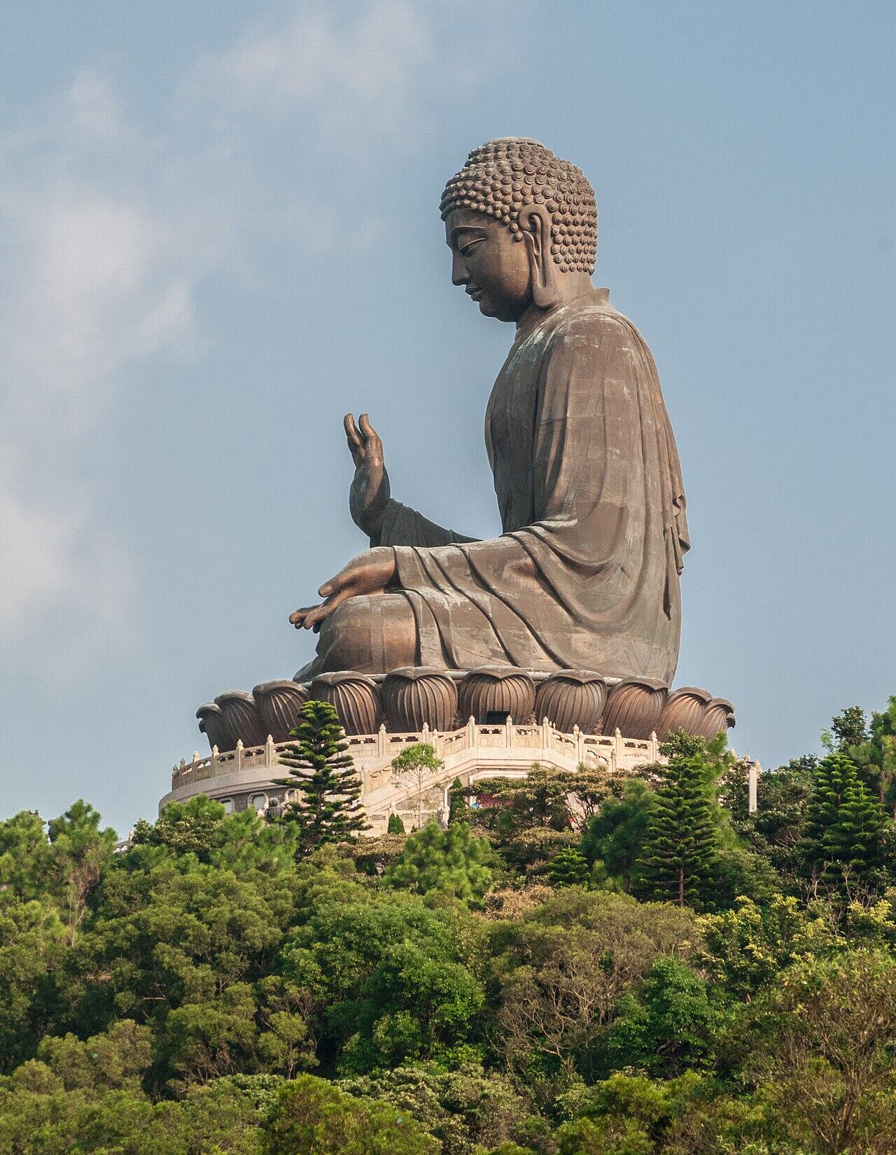 Die 34 Meter hohe Bronzestatue