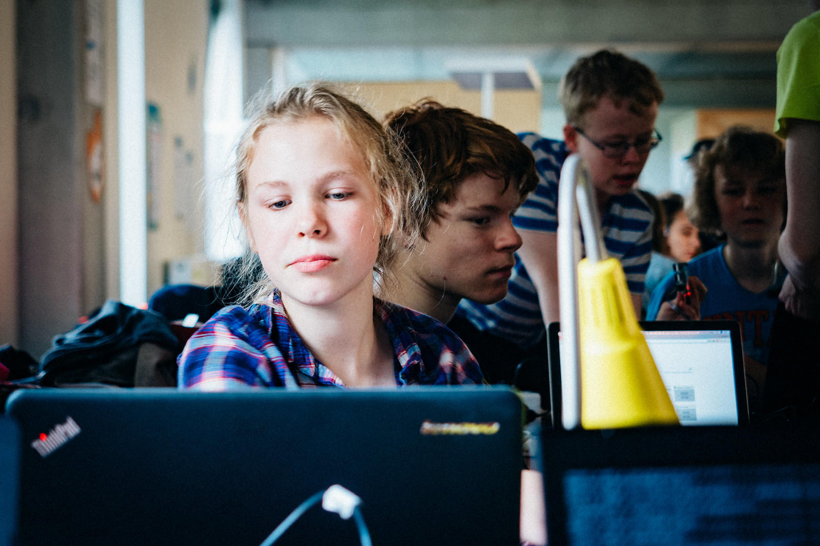 Nicht wenige Jugendliche träumen davon, am PC zum Profi Hacker zu werden