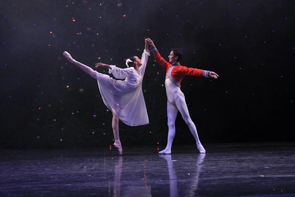 Weißt Du, wer Clara aus dem Ballett "Der Nussknacker" ist?