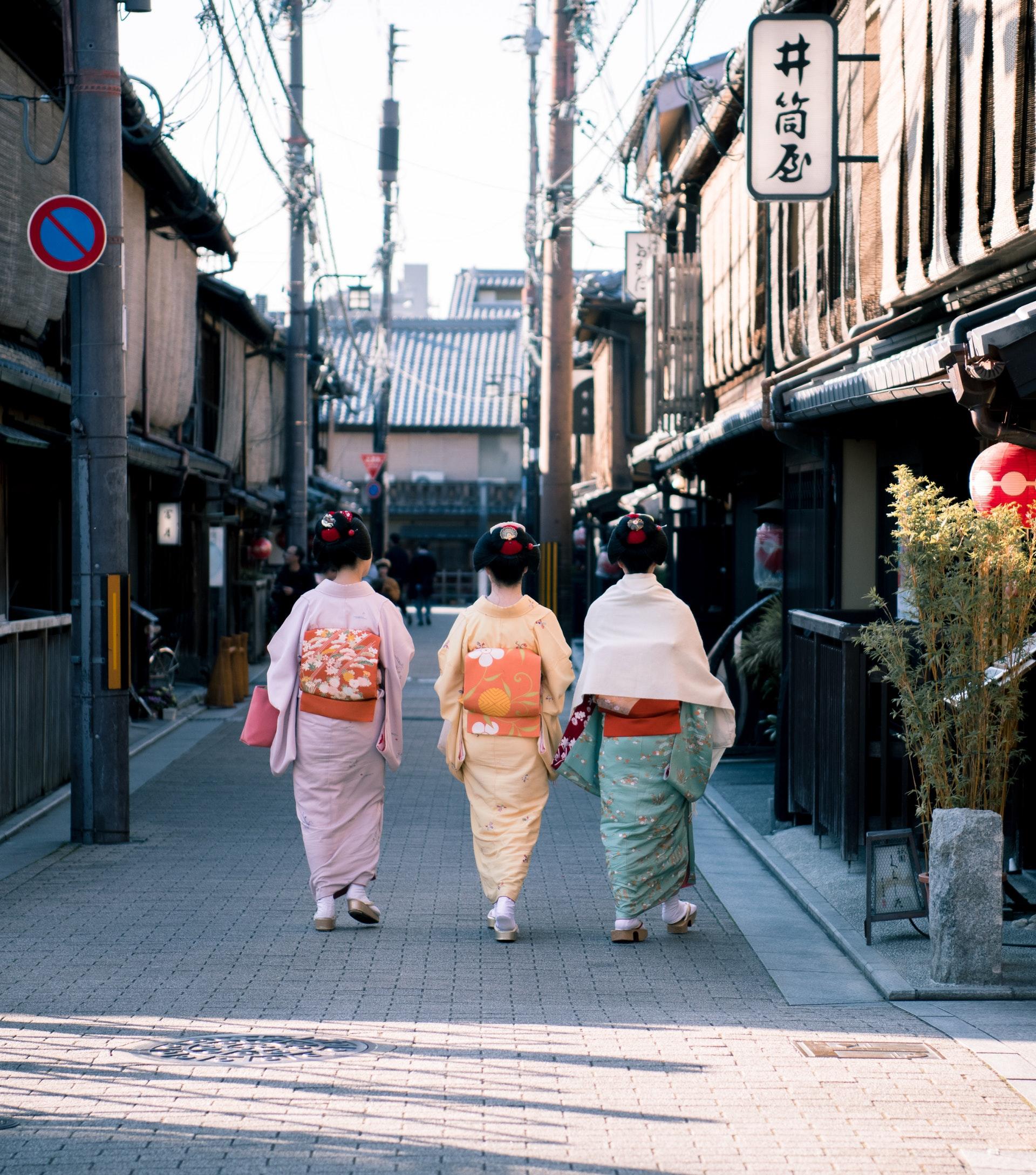 Hast Du schon einmal von japanischen Geishas gehört?