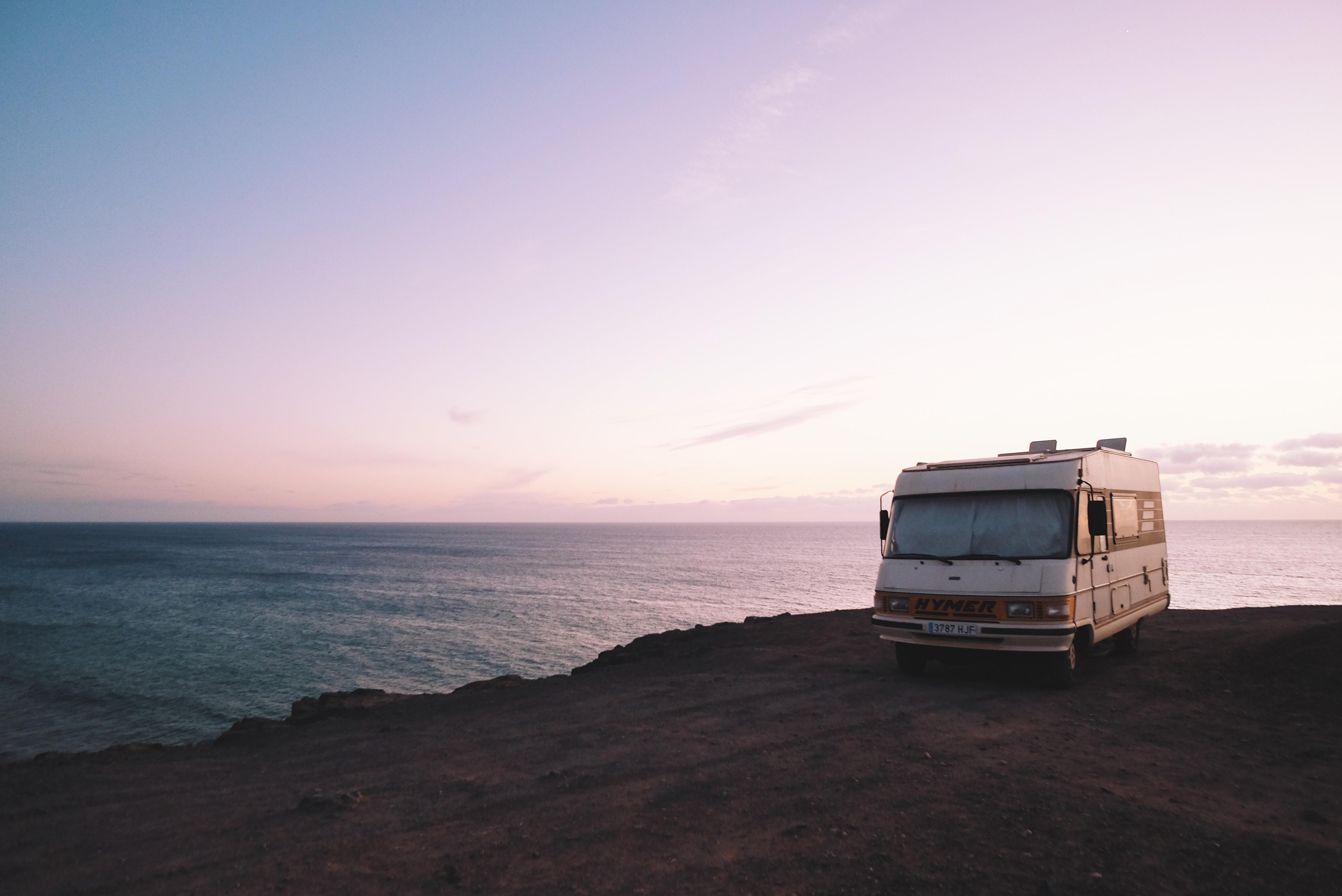 Ein Roadtrip durch Australien ist ein Traum für viele Menschen.