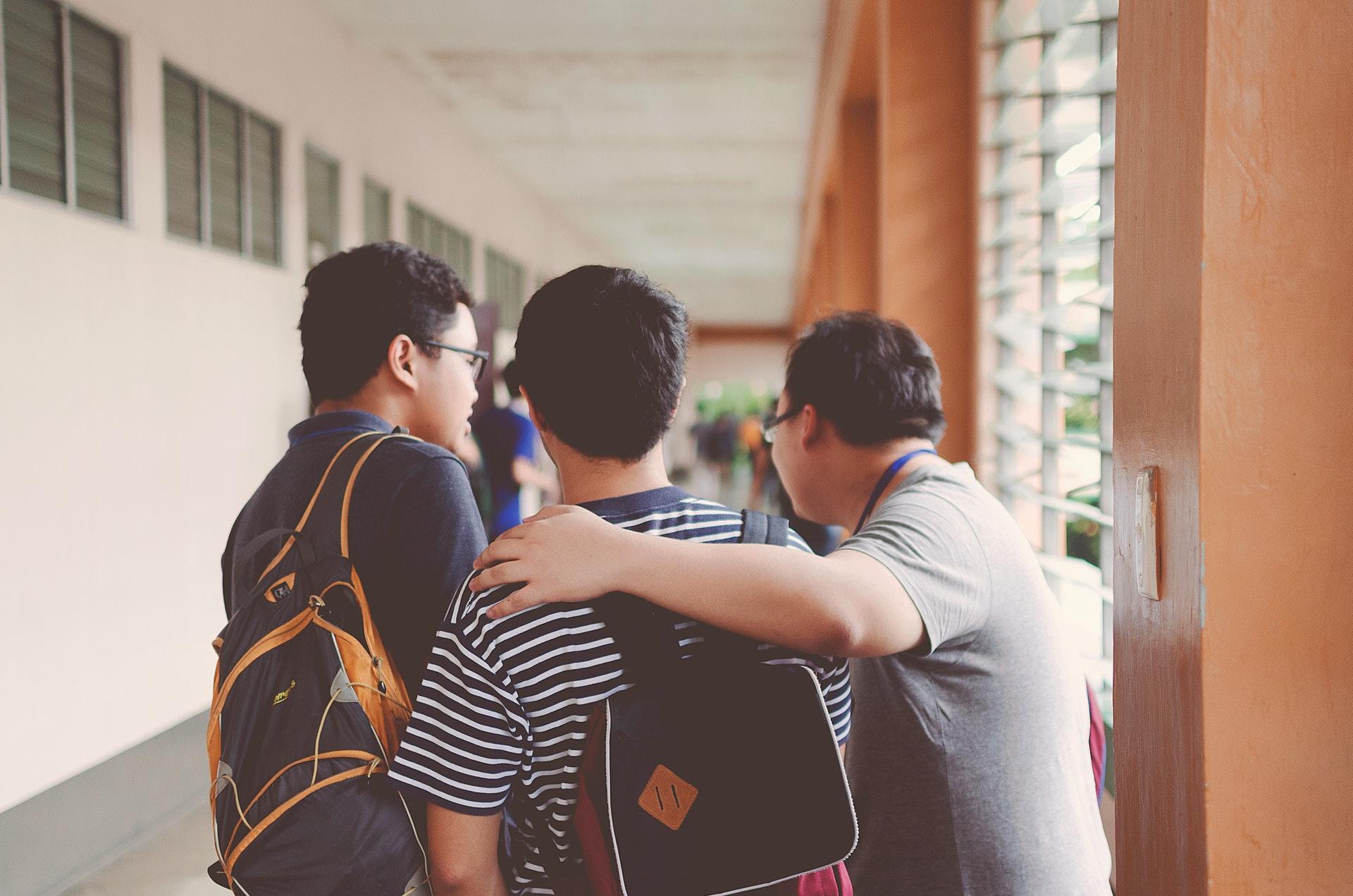 Weißt Du, wie wichtig Freunde in der Schule sind?
