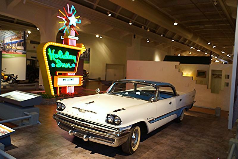 Ein Cadillac Symbol des Wohlstandes | Quelle: Visualhunt
