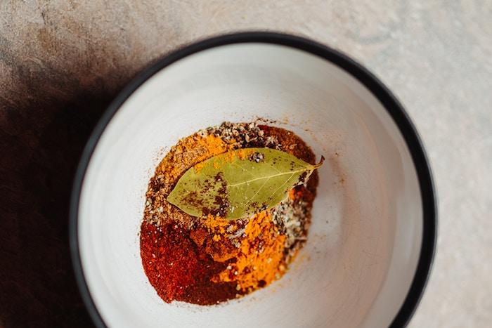 Gewürze sind bei der Yogi Ernährung nicht wegzudenken. Sie regen die Geschmacksknospen an und erfreuen die Seele.