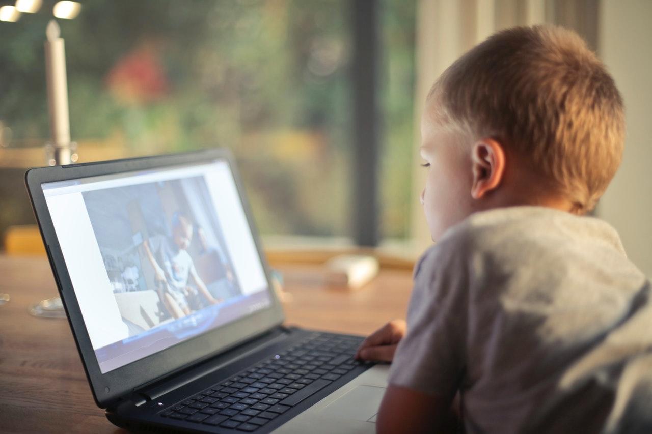 Welche Online-Angebote zum Malen für Kinder gibt es?