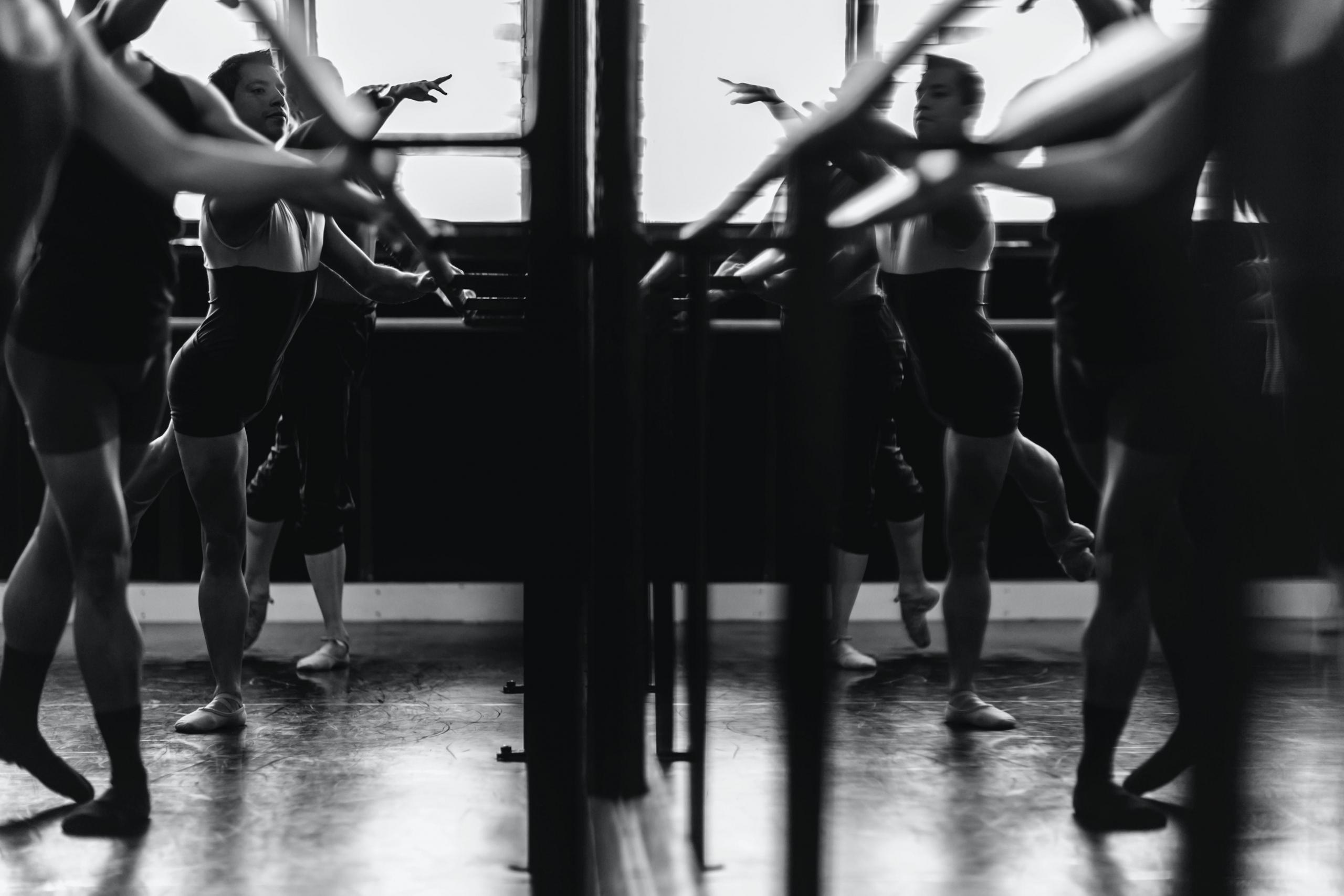 Gemeinsames Ballet Training macht macht Spaß.